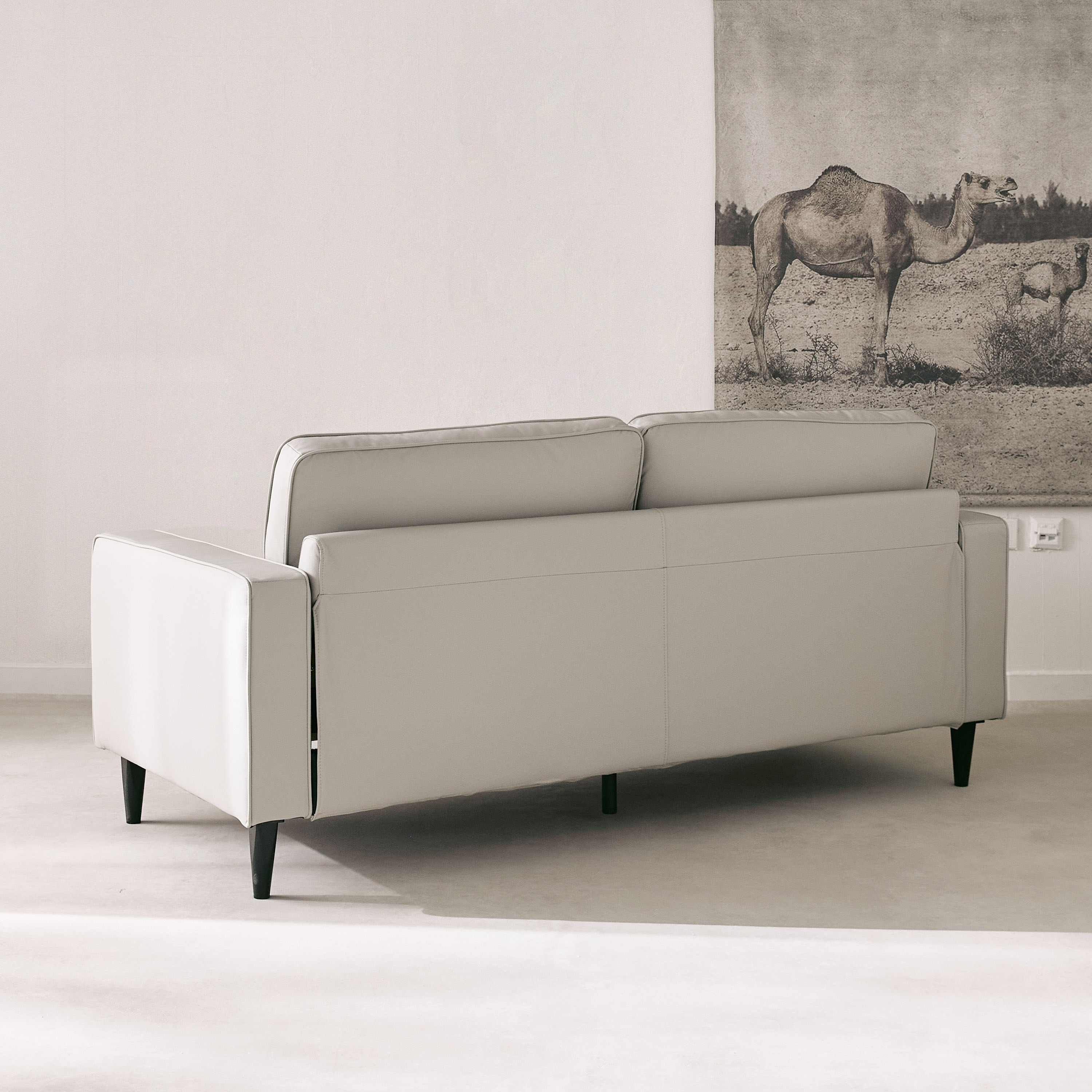 كنبة 3 مقاعد بقماش صديق للحيوانات الأليفة من كارا-hbxlivingroom-sofasandarmchairs-sofas-image-3