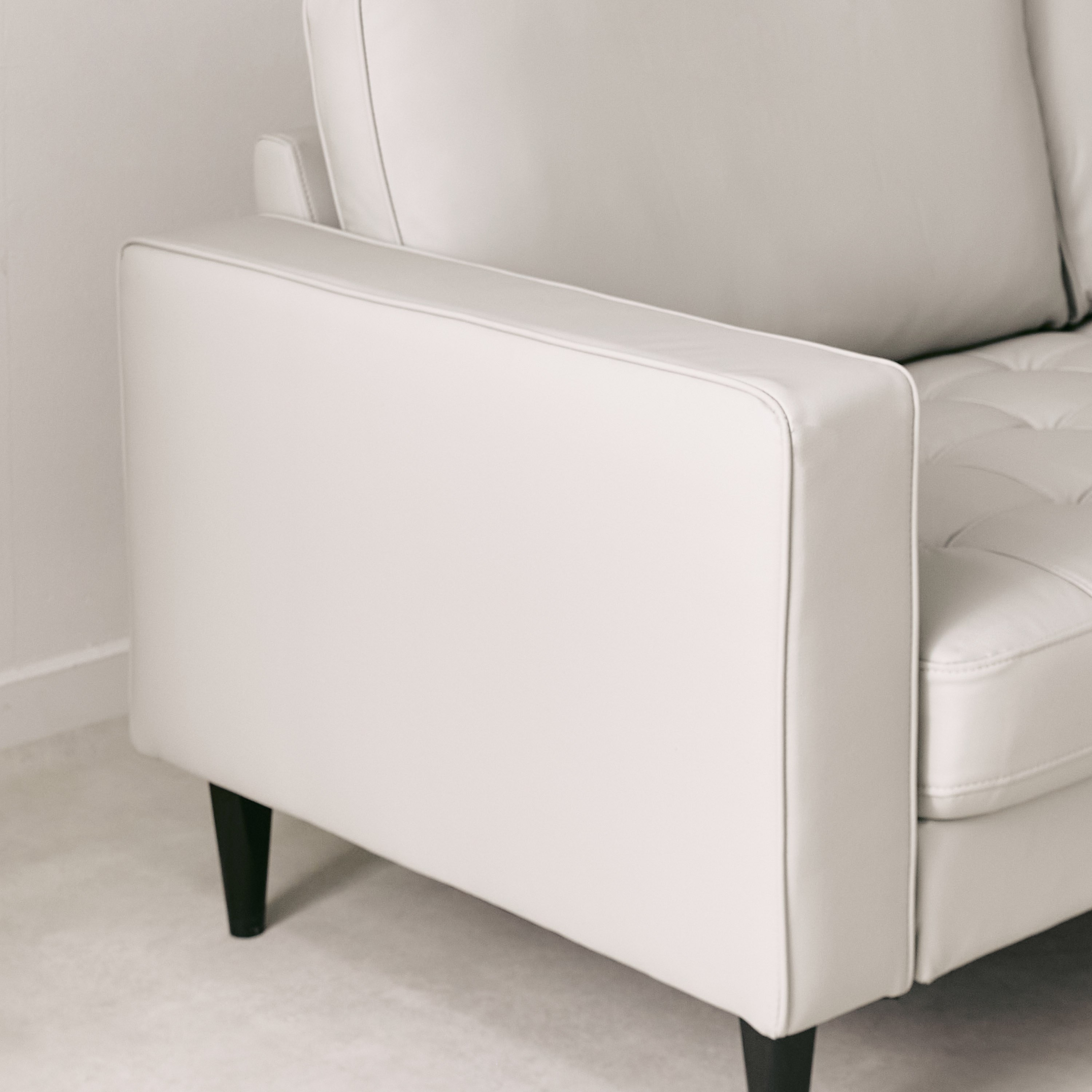 كنبة 3 مقاعد بقماش صديق للحيوانات الأليفة من كارا-hbxlivingroom-sofasandarmchairs-sofas-image-5