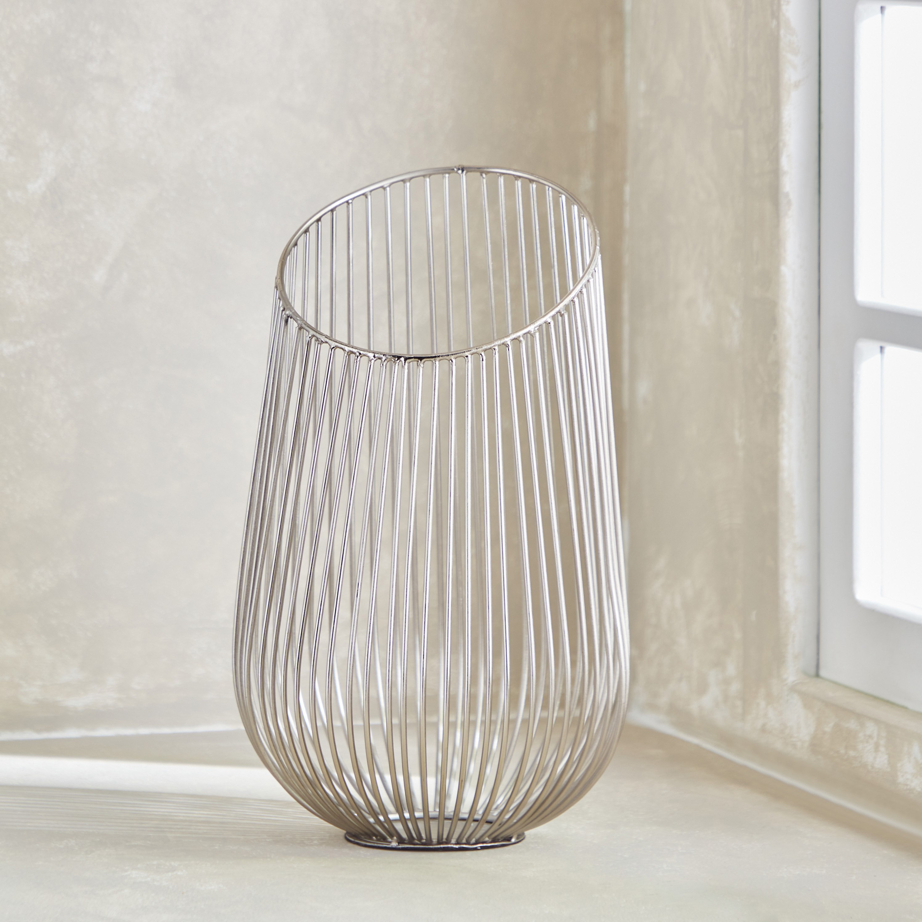 مزهرية معدنية صنديال من إيلين - 16x30 سم-hbxbedroom-decorandaccessories-vases-image-2