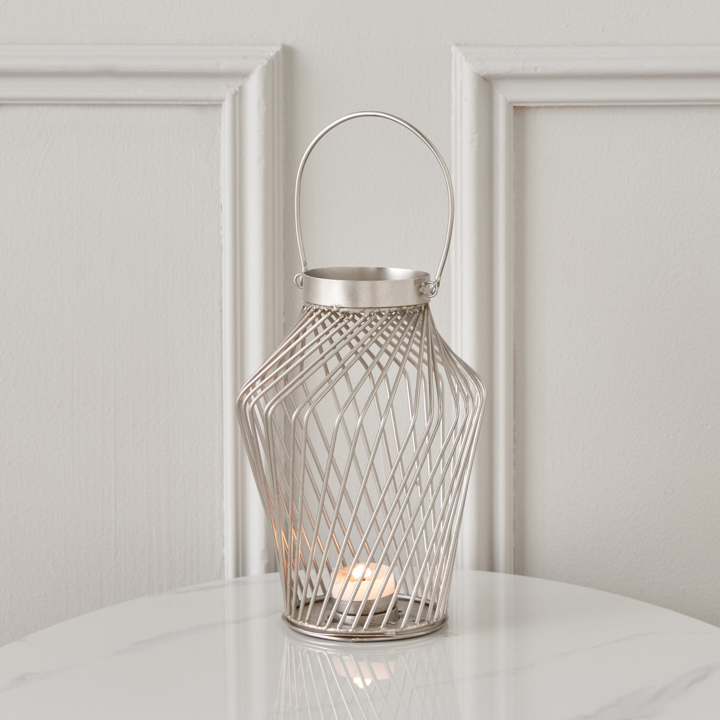 Helix Metal Ribbed Taper Lantern - 15x15x31 cm-hbxdecorandfurnishings-homeaccessories-lanterns-image-1