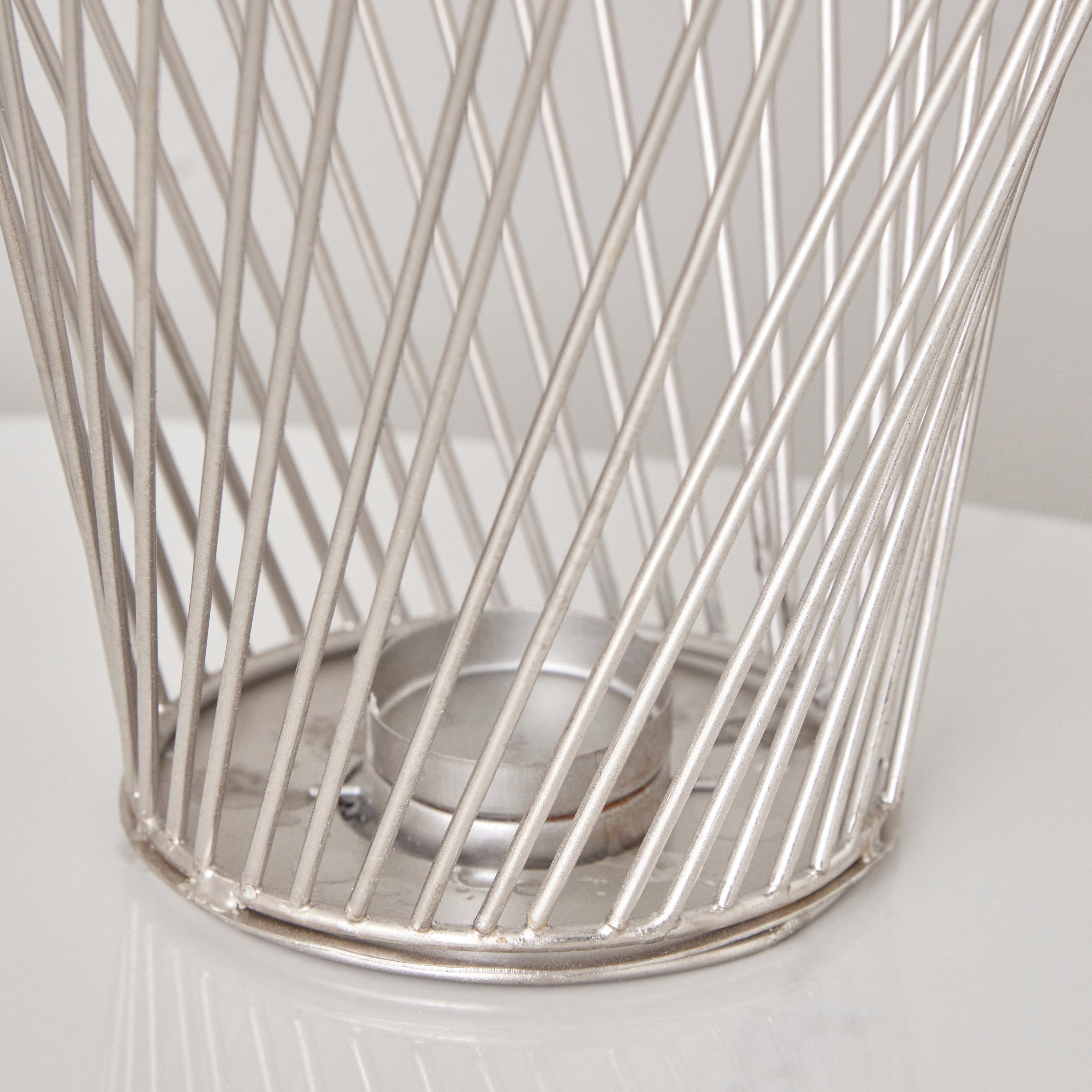 Helix Metal Ribbed Taper Lantern - 15x15x31 cm-hbxdecorandfurnishings-homeaccessories-lanterns-image-4