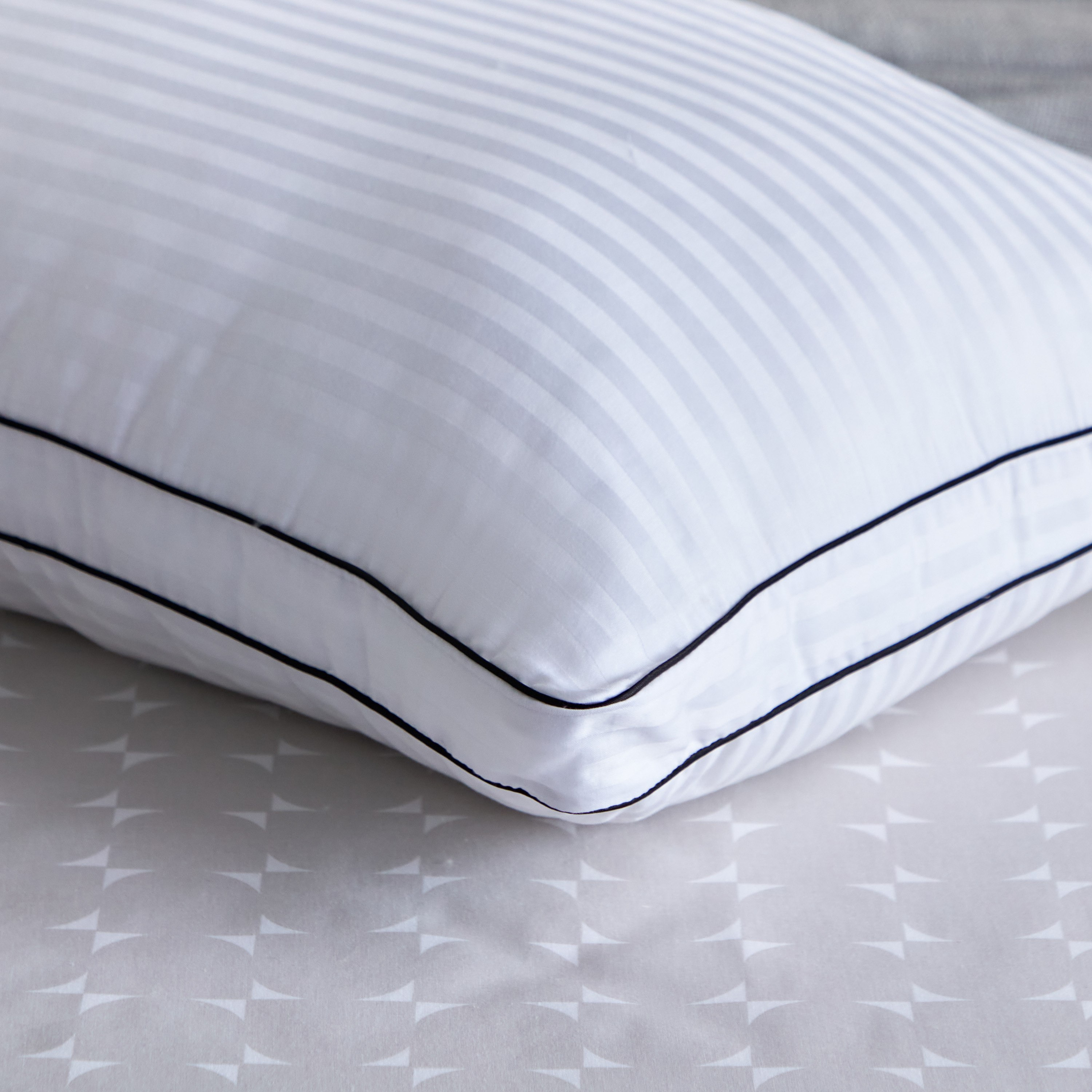 Hygiene Haven Antibacterial Medium Support Pillow - 50x75 cm-hbxdecorandfurnishings-bedding-duvetsandpillows-image-3