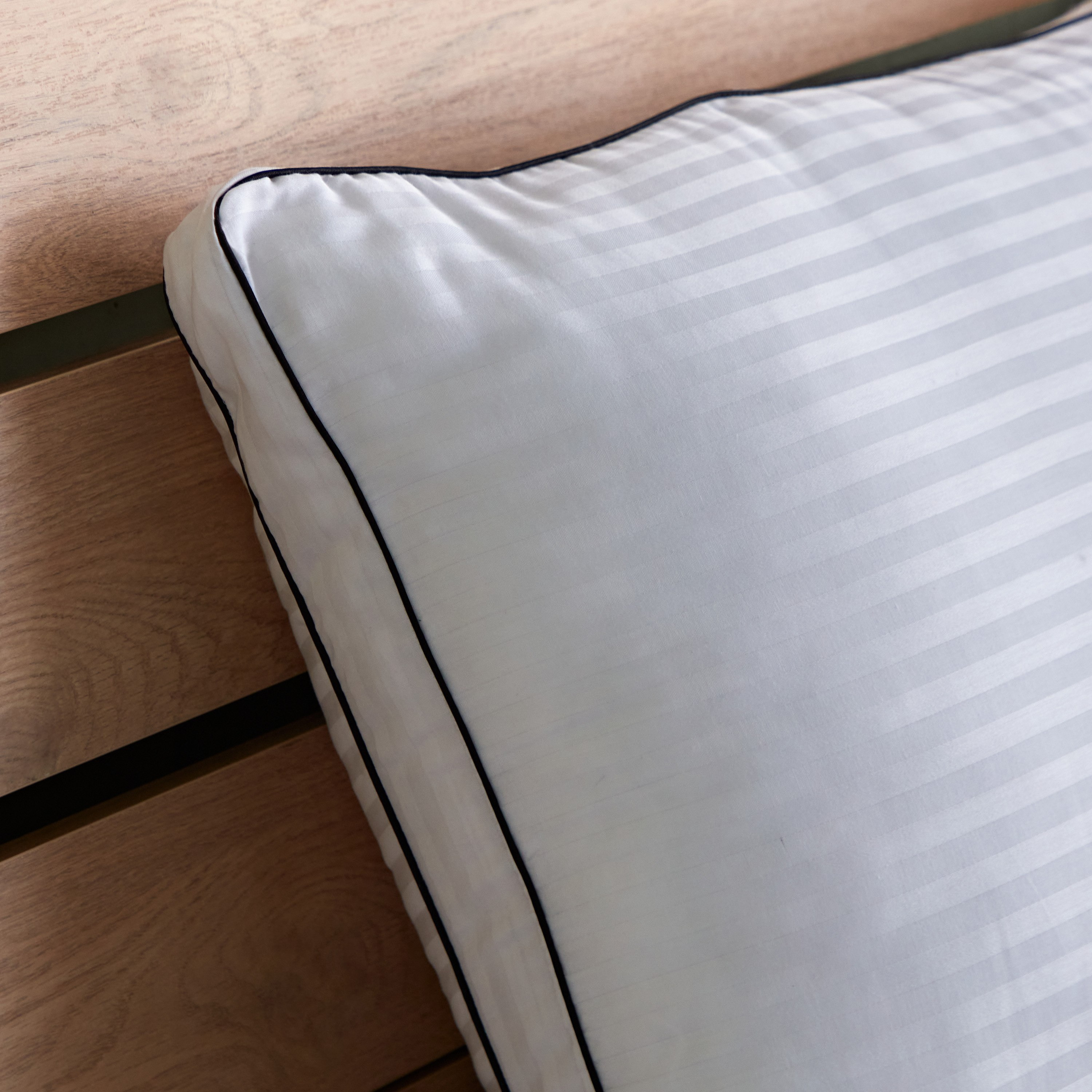 Hygiene Haven Antibacterial Medium Support Pillow - 50x75 cm-hbxdecorandfurnishings-bedding-duvetsandpillows-image-4