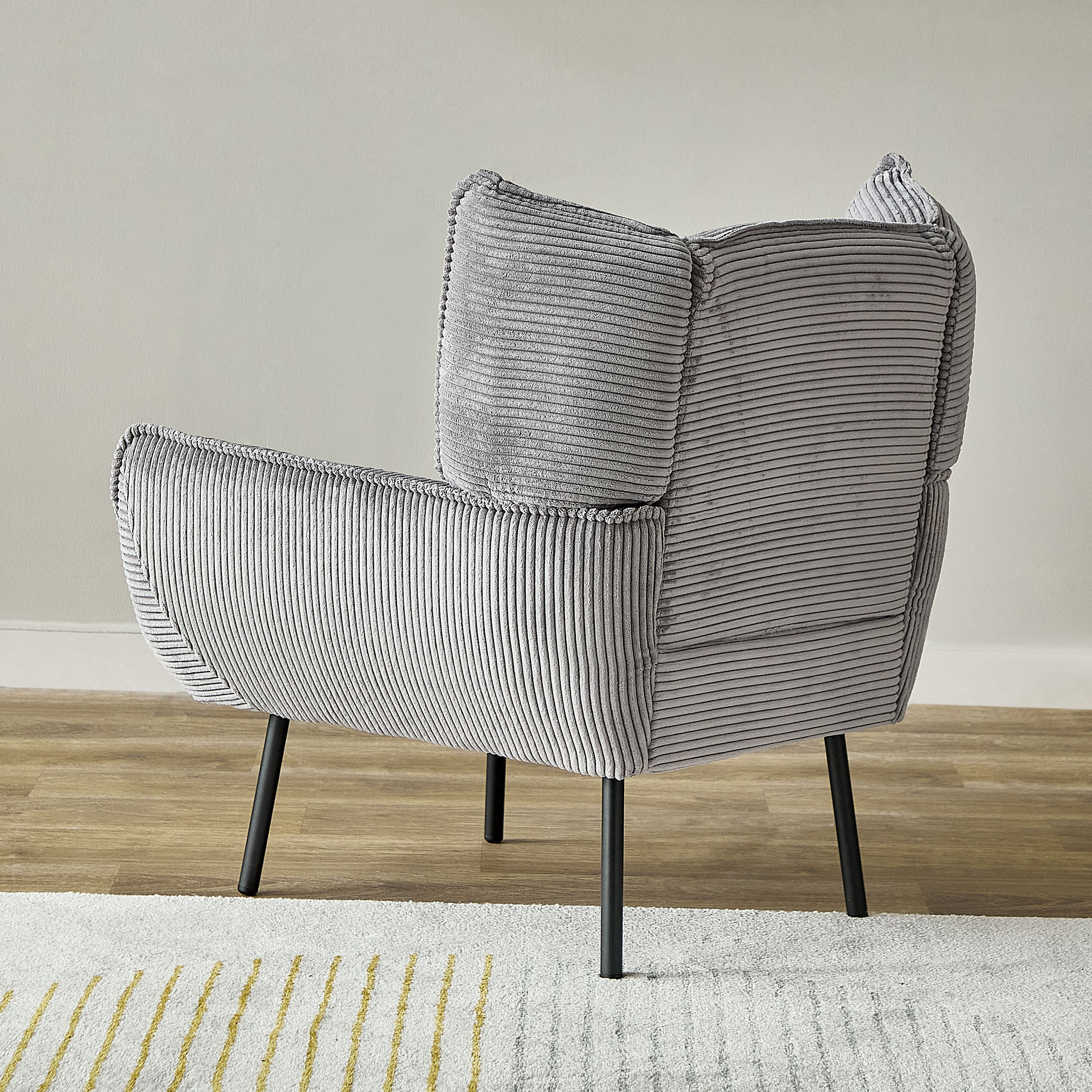 كرسي قماشي بمساند ذراعين من مونتي-hbxlivingroom-sofasandarmchairs-sofas-image-3