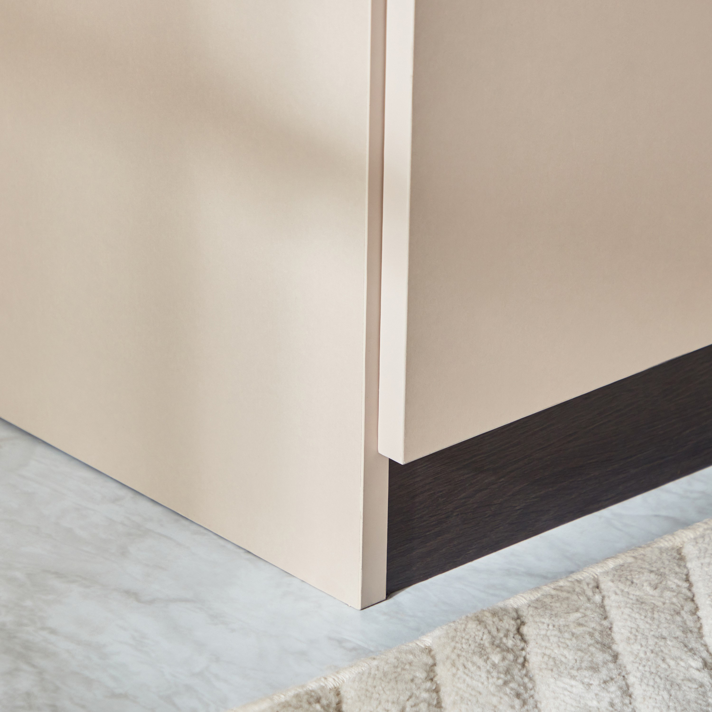 خزانة ملابس 6 أبواب بدرجين ومرآتين من لوكسمبورج-hbxfurniture-wardrobes-image-12