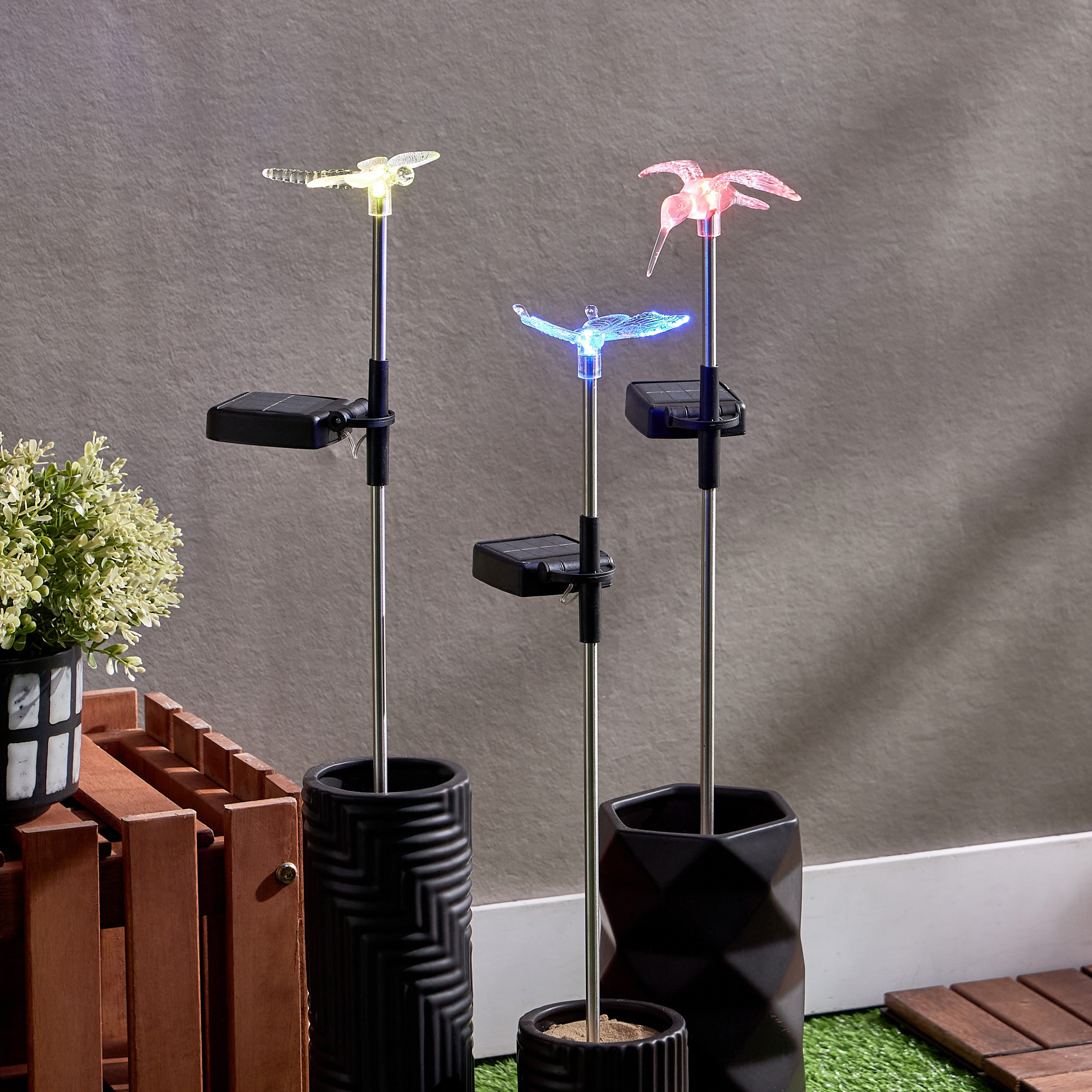 Lyn Solar Outdoor LED Light with Rechargeable Battery - 75 cm-hbxoutdoor-hbxoutdooraccessories-lighting-image-1