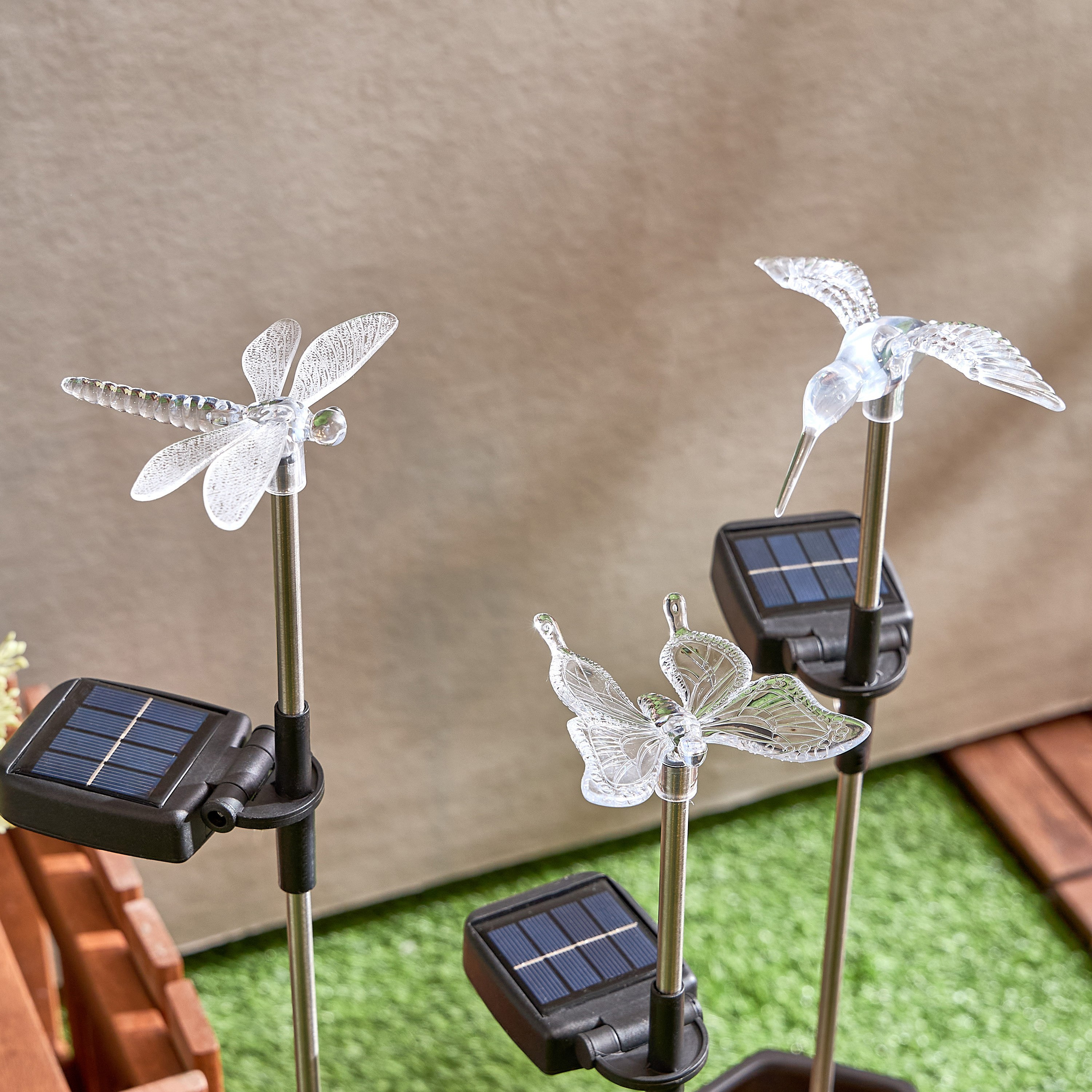 Lyn Solar Outdoor LED Light with Rechargeable Battery - 75 cm-hbxoutdoor-hbxoutdooraccessories-lighting-image-3