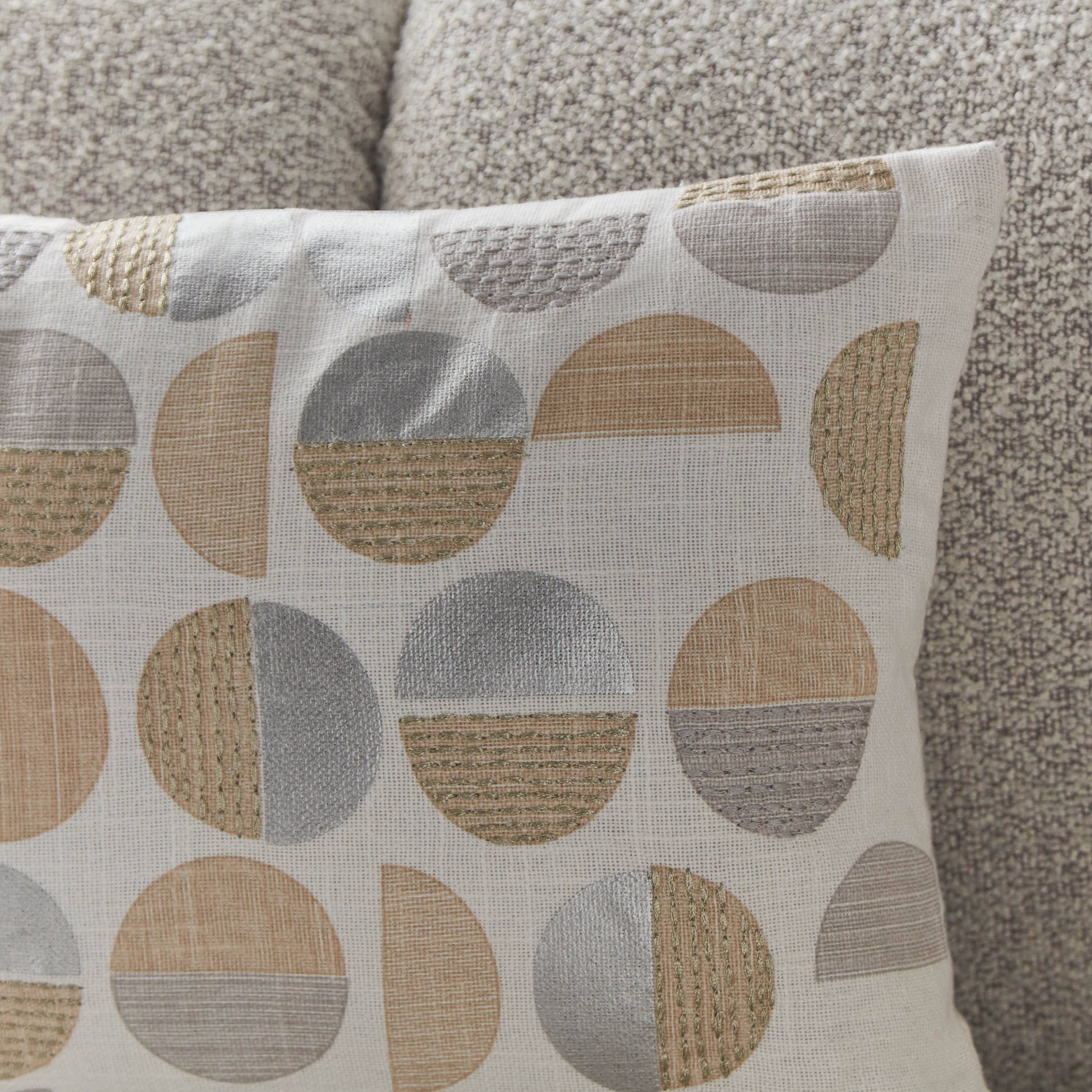 وسادة محشوة مطرزة من أوبن فيو - 30x50 سم-hbxlivingroom-furnishings-cushionsandcovers-filledcushions-image-2