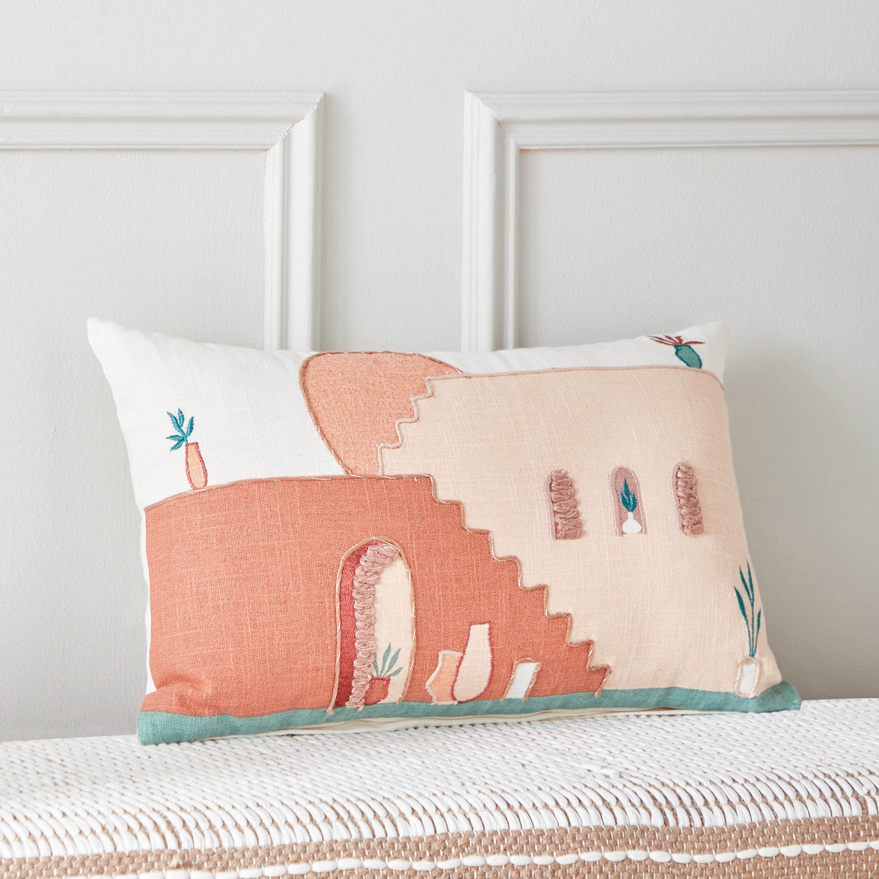 وسادة محشوة مطرزة من سيج شديد - 30x50 سم-hbxlivingroom-furnishings-cushionsandcovers-filledcushions-image-1