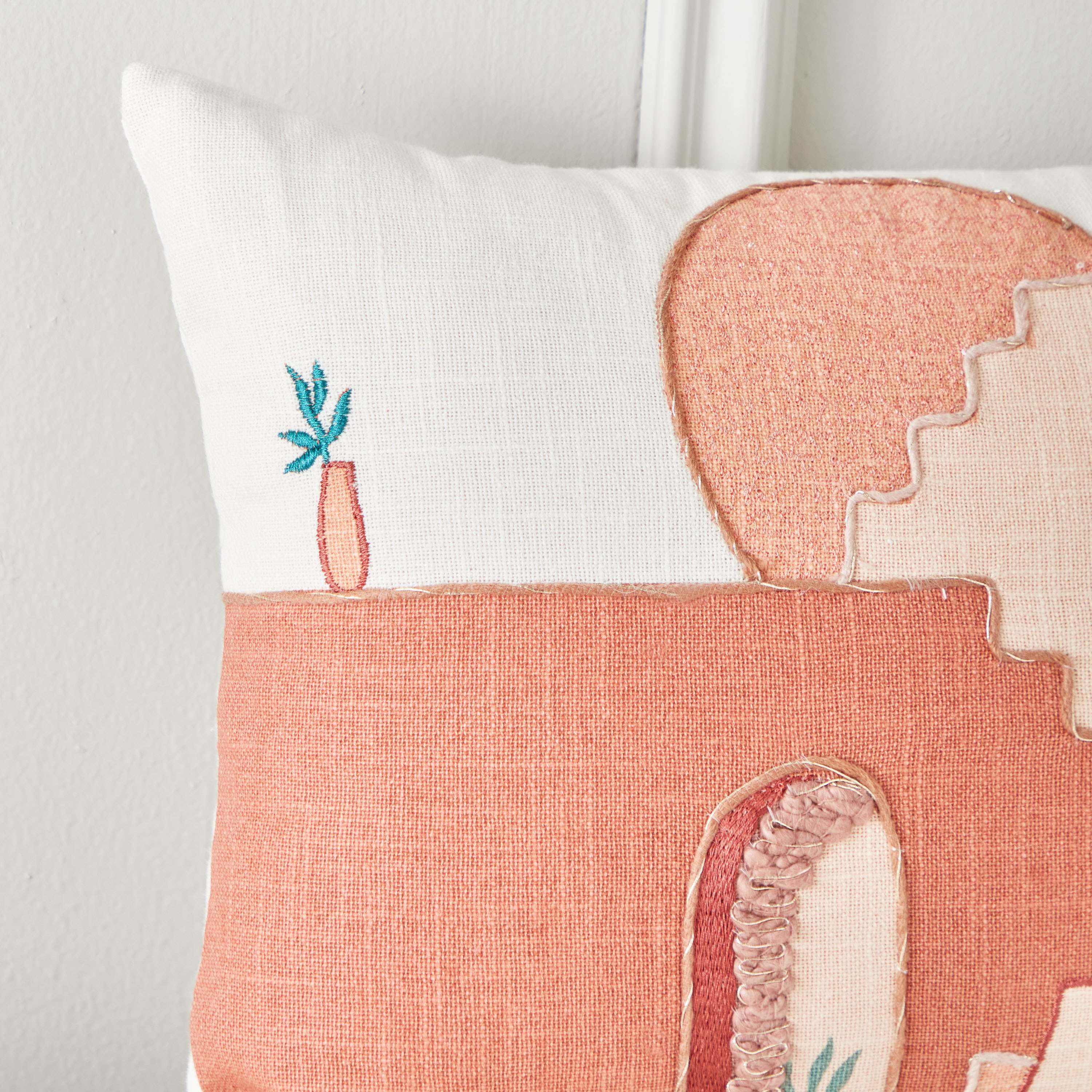وسادة محشوة مطرزة من سيج شديد - 30x50 سم-hbxlivingroom-furnishings-cushionsandcovers-filledcushions-image-3