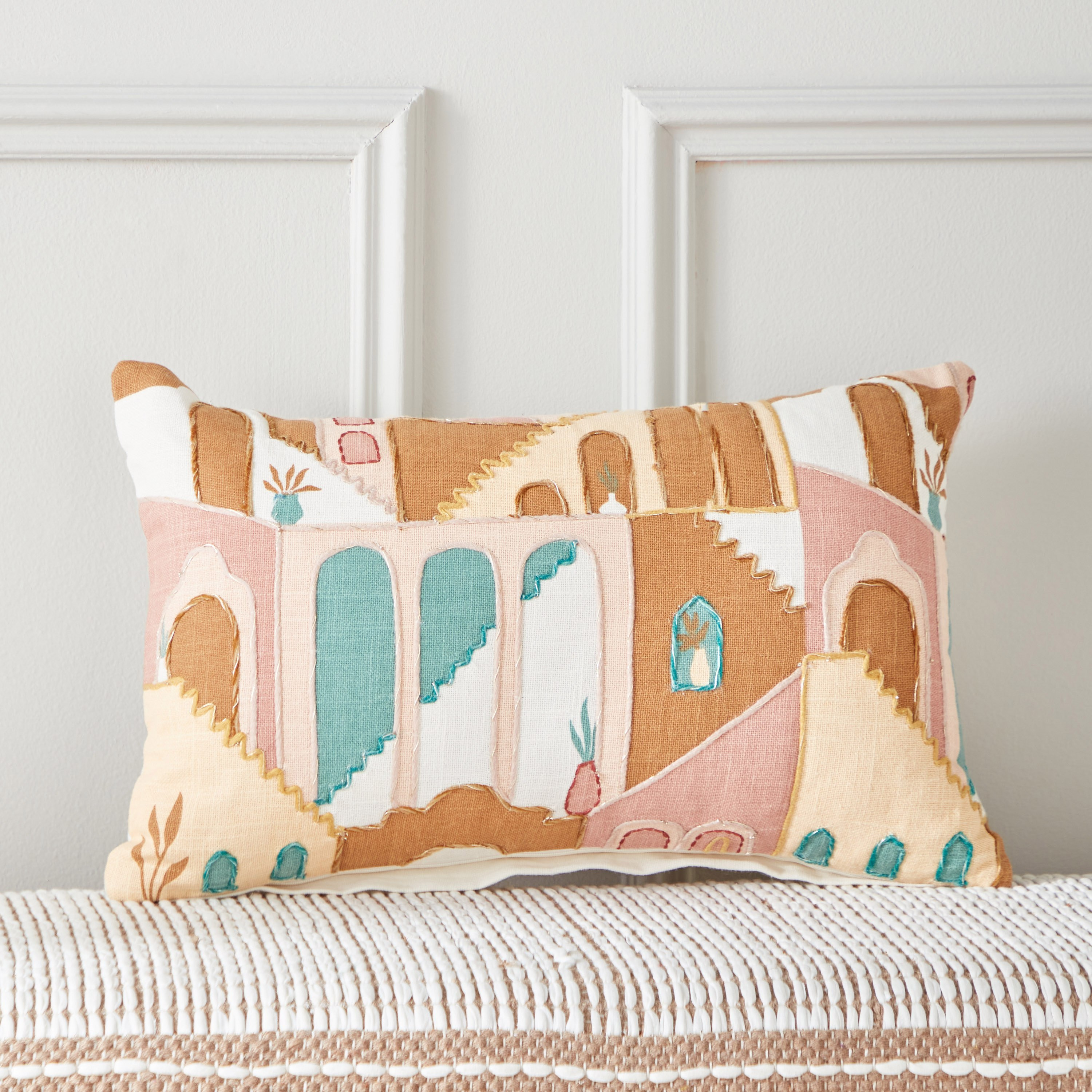 وسادة محشوة بتطريز ديزيرت من سيج شديد - 30x50 سم-hbxlivingroom-furnishings-cushionsandcovers-filledcushions-image-2