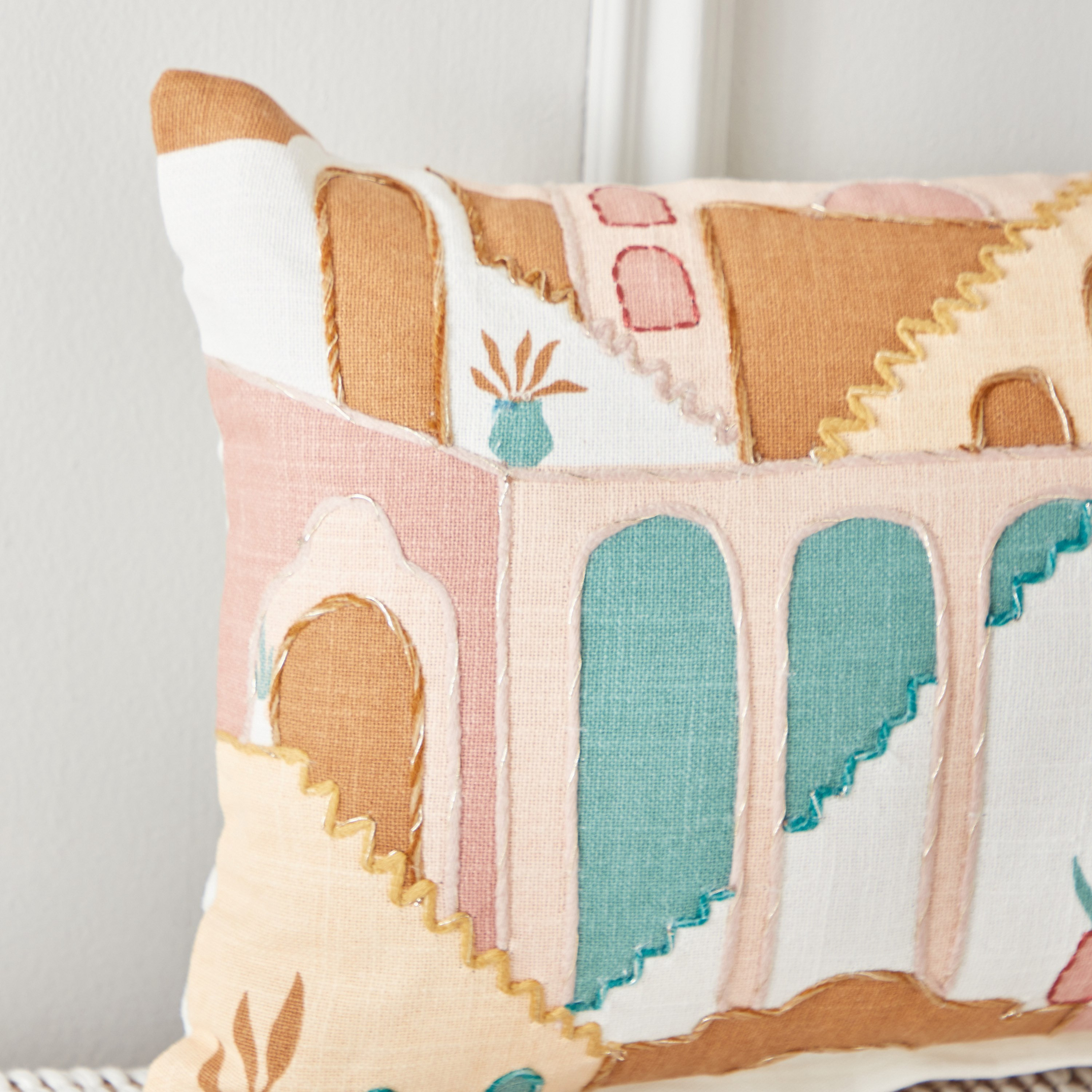 وسادة محشوة بتطريز ديزيرت من سيج شديد - 30x50 سم-hbxlivingroom-furnishings-cushionsandcovers-filledcushions-image-3