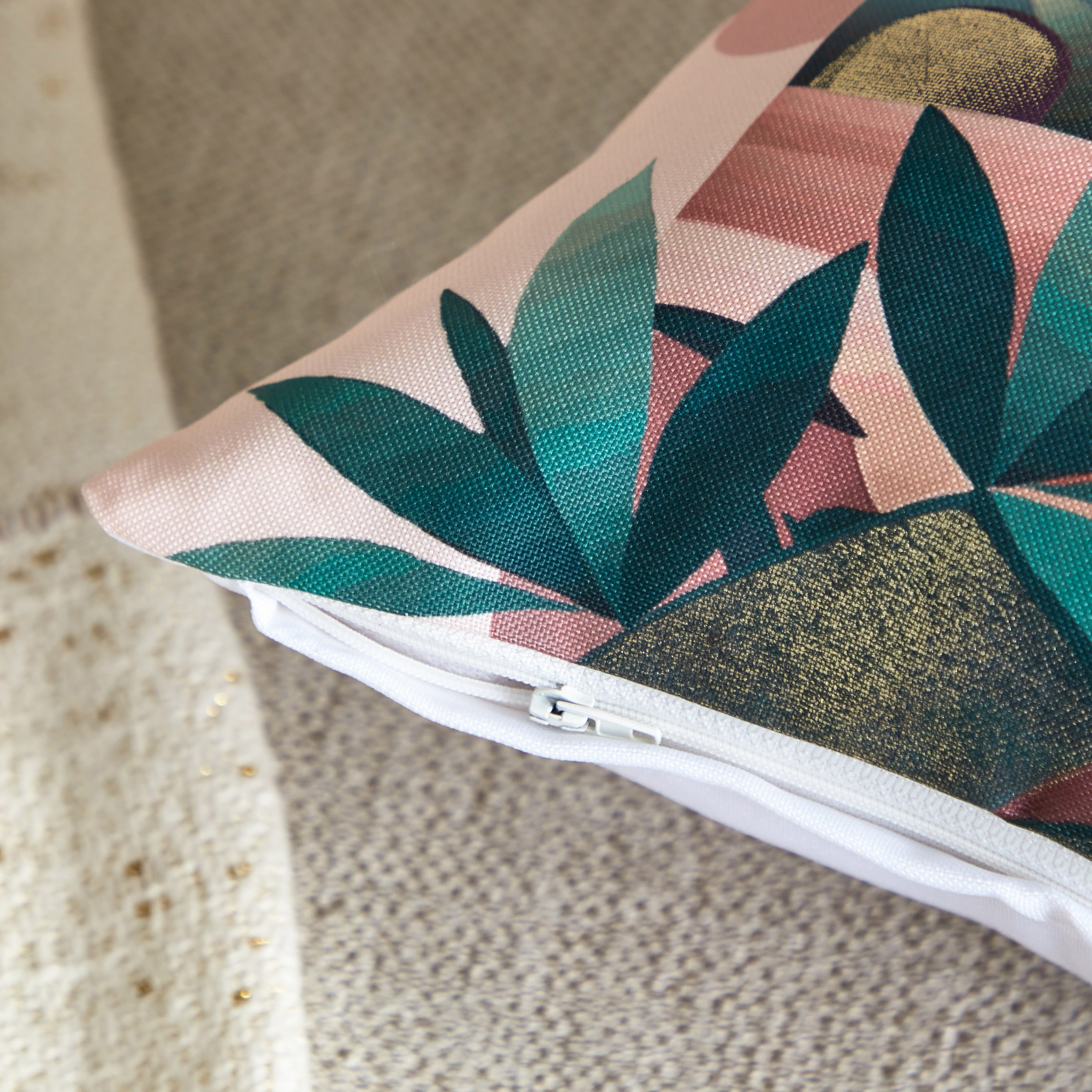 غطاء وسادة بطبعات رقمية إحسان من سيلكي شين - 45x45 سم-hbxhomeware-cushionsandcovers-cushioncovers-image-4