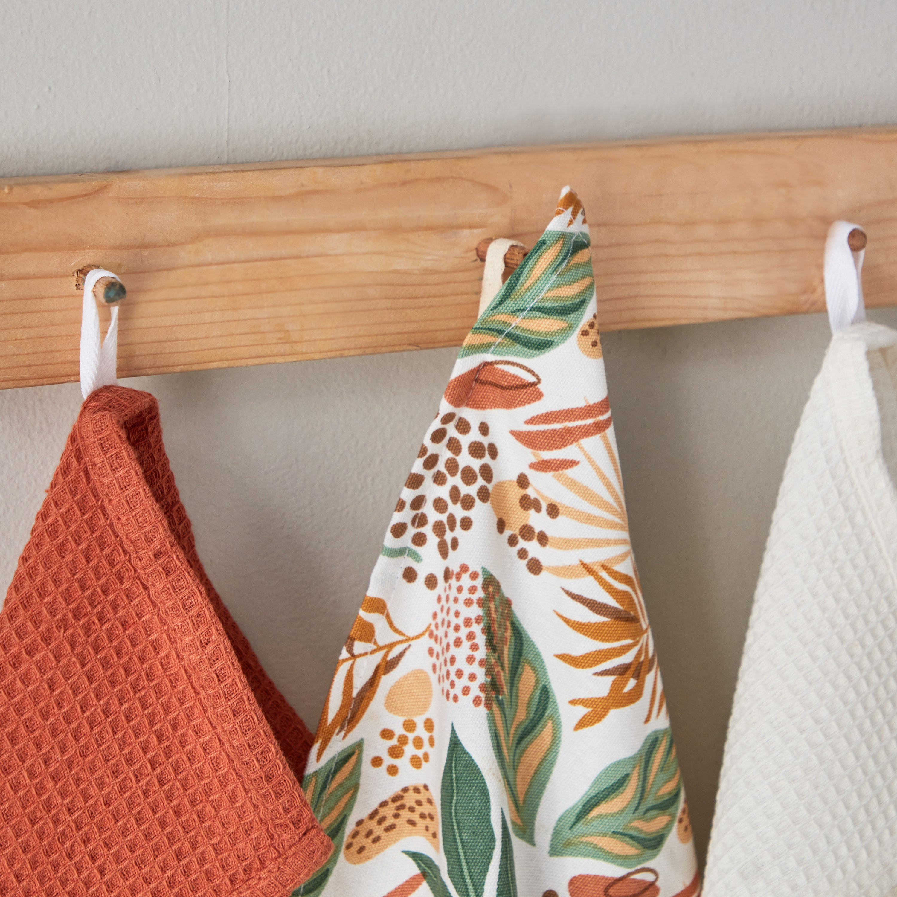 Sage Shaded 3-Piece Kitchen Towel Set - 40x60 cm-hbxhomeware-kitchenware-kitchenlinens-image-3