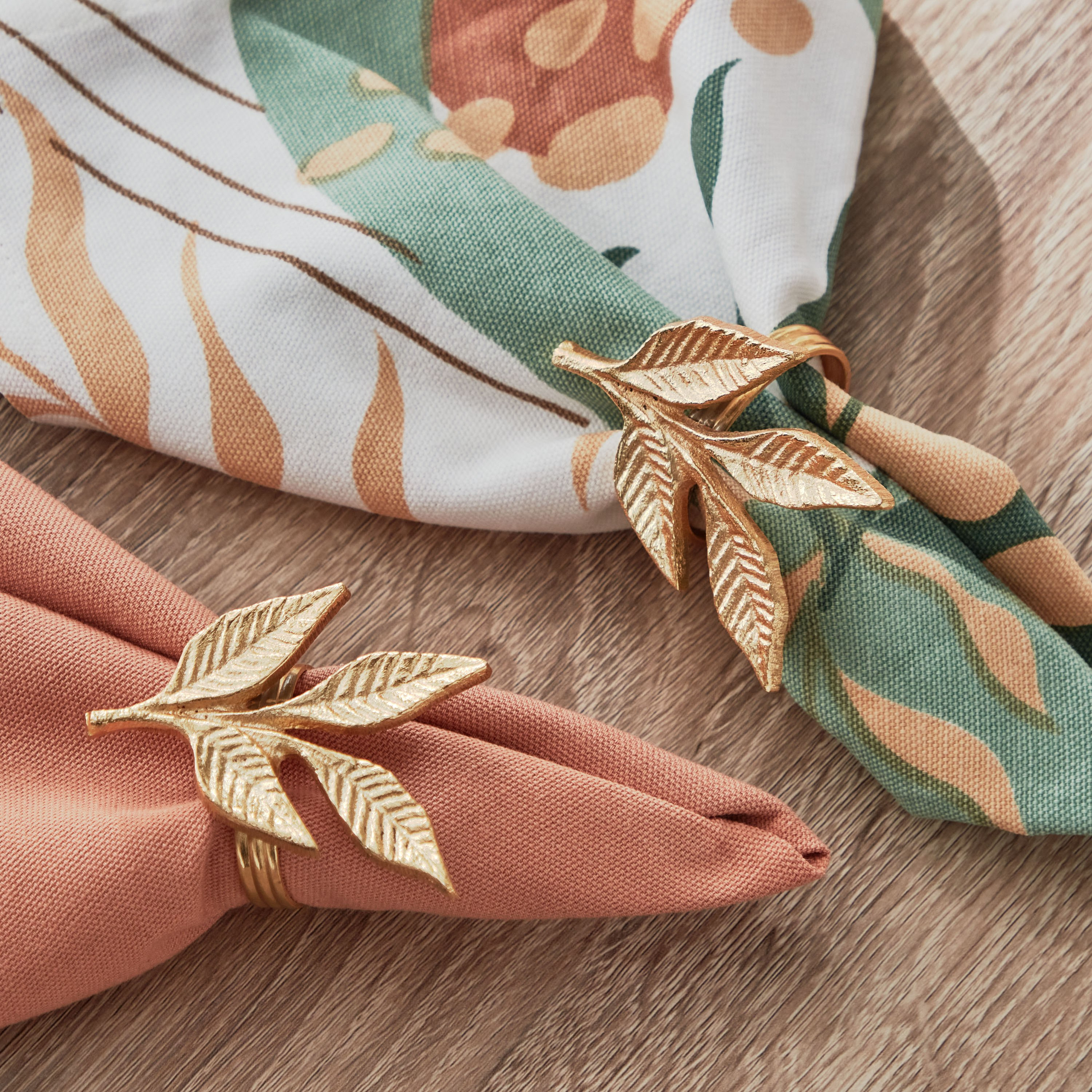 Sage Shaded 4-Piece Napkin with Napkin Ring Set - 40x40 cm-hbxhomeware-kitchenware-kitchenlinens-image-2