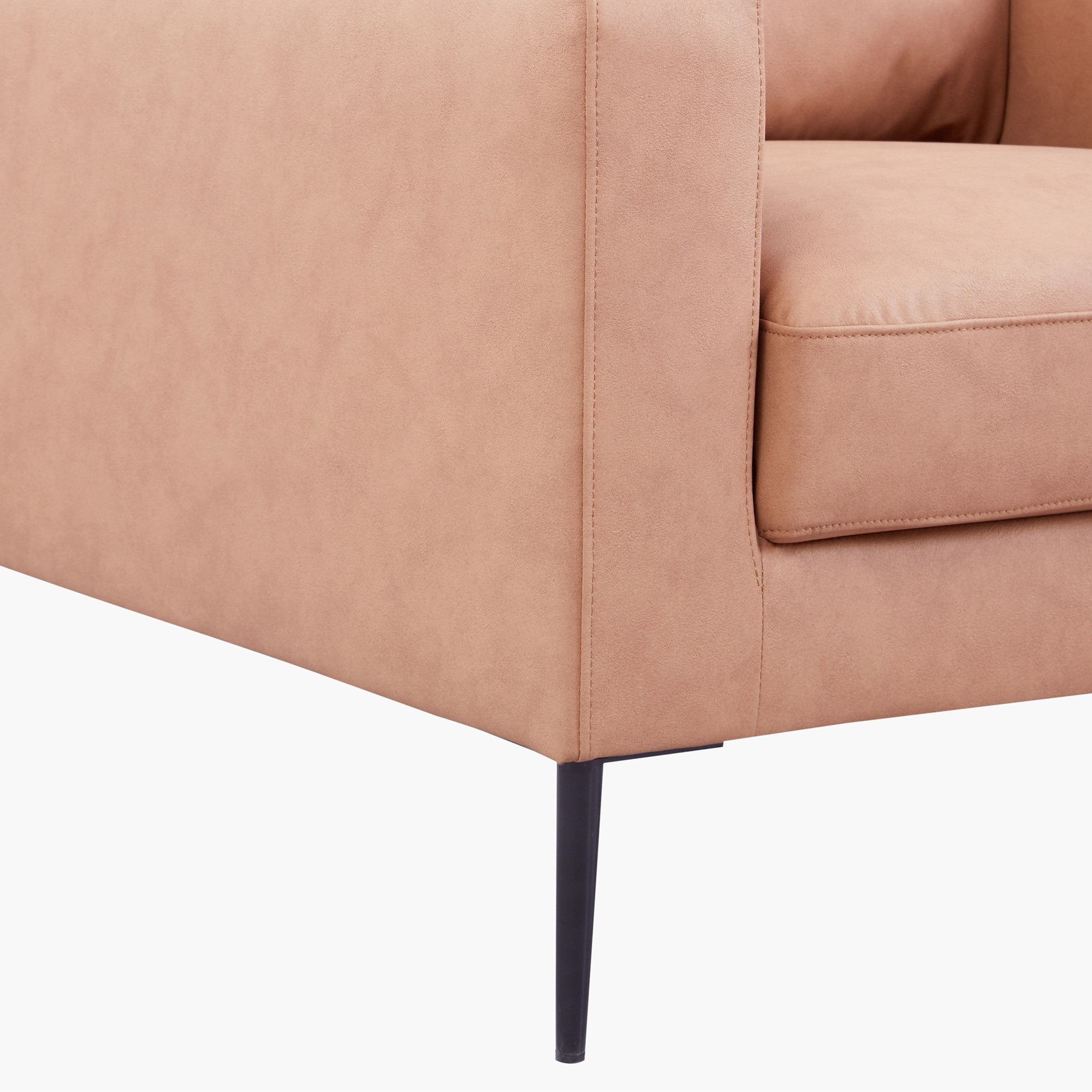 كرسي استرخاء بمساند ذراعين من قماش صديق للحيوانات الأليفة من ستوكهولم-hbxlivingroom-sofasandarmchairs-sofas-image-6