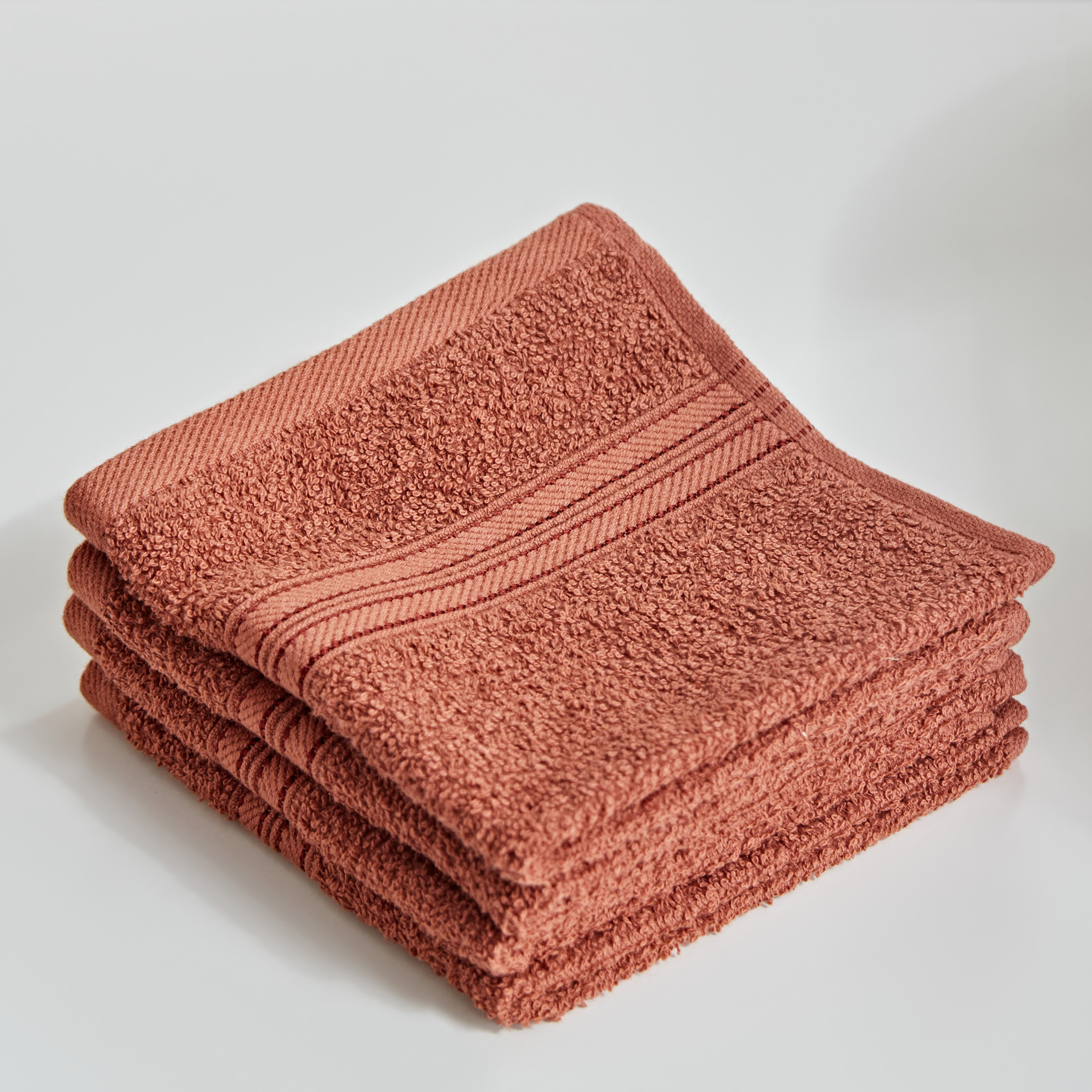 طقم مناشف وجه ممشطة 4 قطع من إسنشيال- 30x30 سم-hbxbathroom-bathroomtextiles-image-1