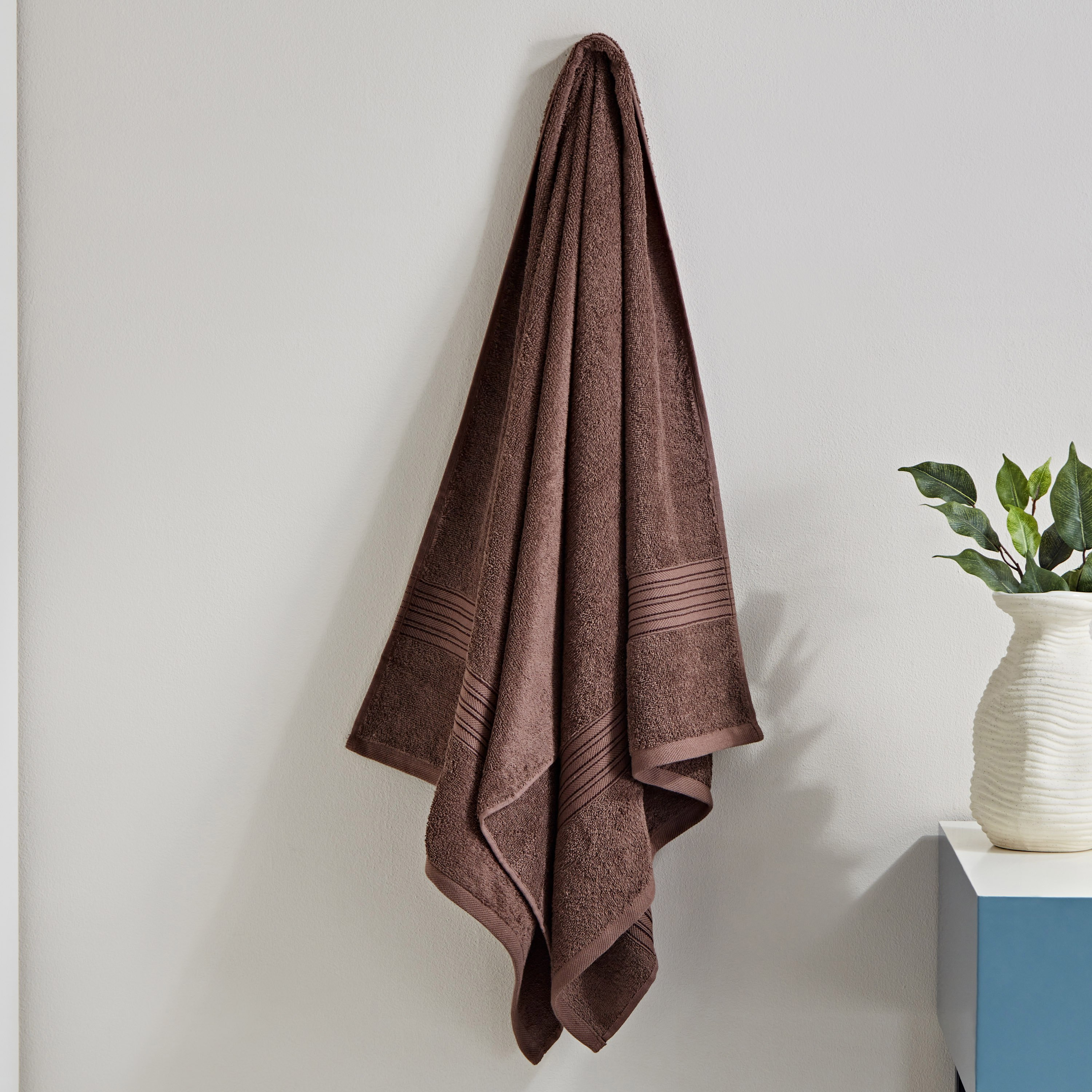 منشفة حمام ممشطة من إسنشيال- 70x140 سم-hbxbathroom-bathroomtextiles-image-1