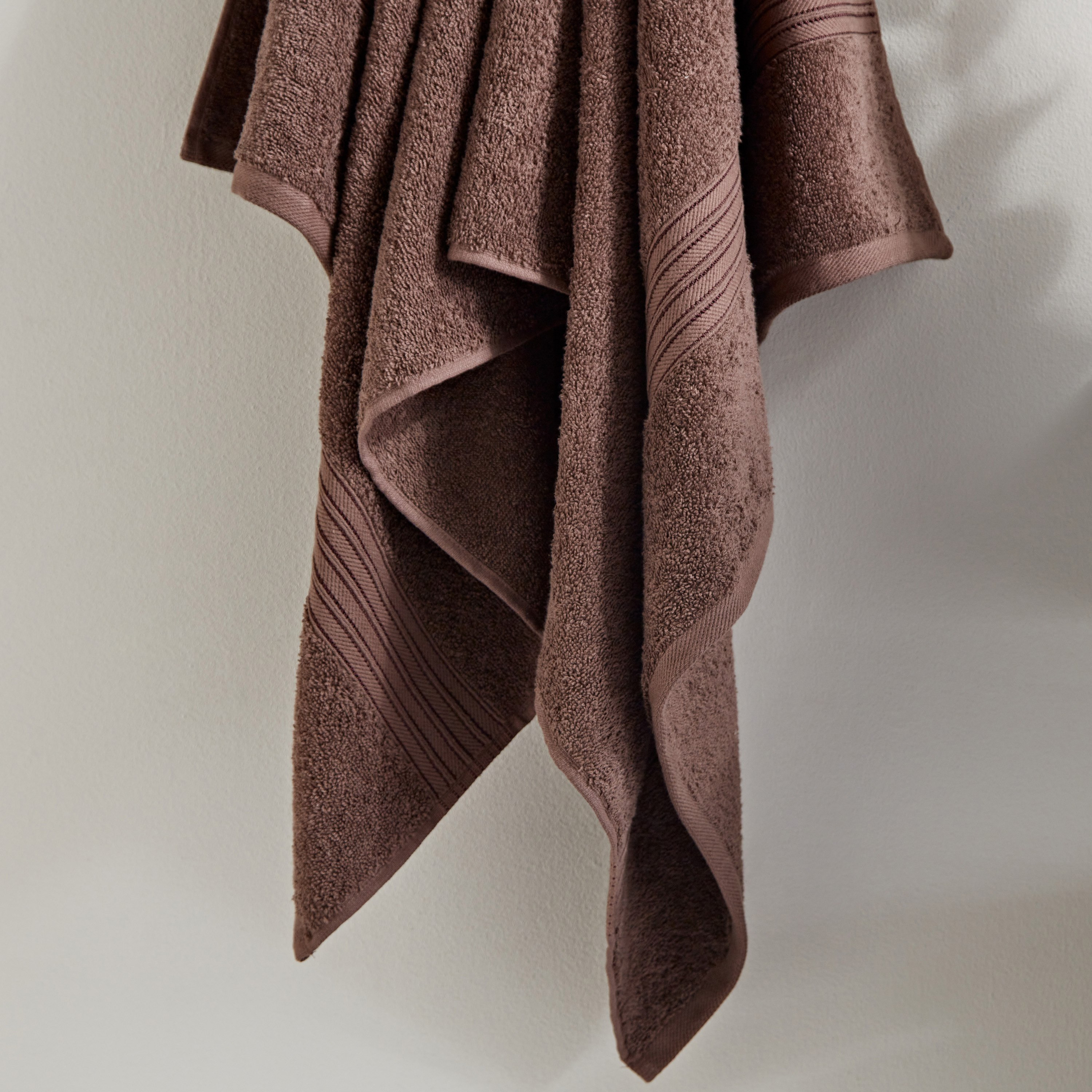 منشفة حمام ممشطة من إسنشيال- 70x140 سم-hbxbathroom-bathroomtextiles-image-3