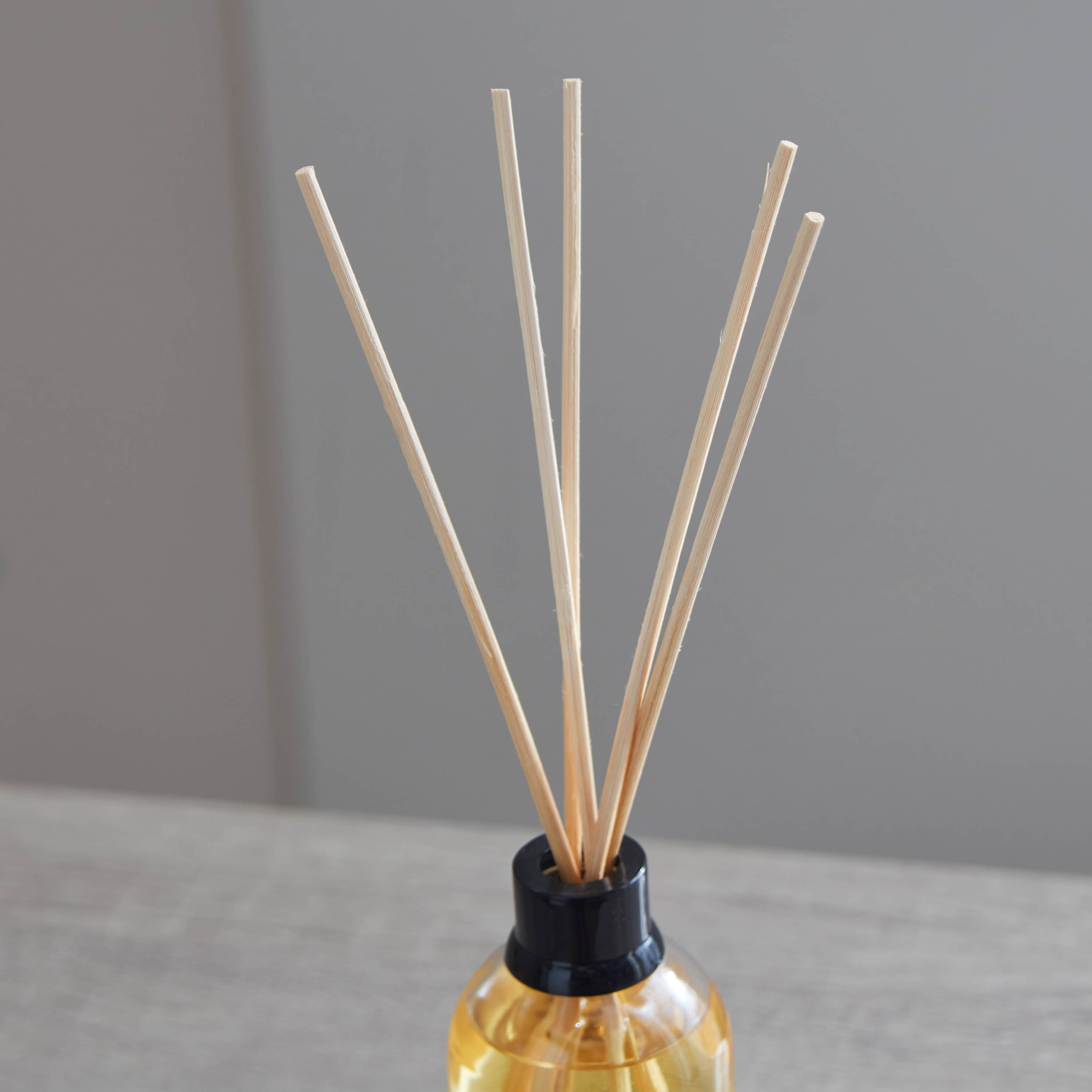 Calla Mystic Essence Reed Diffuser - 110 ml-hbxbedroom-homefragrance-diffusers-image-2