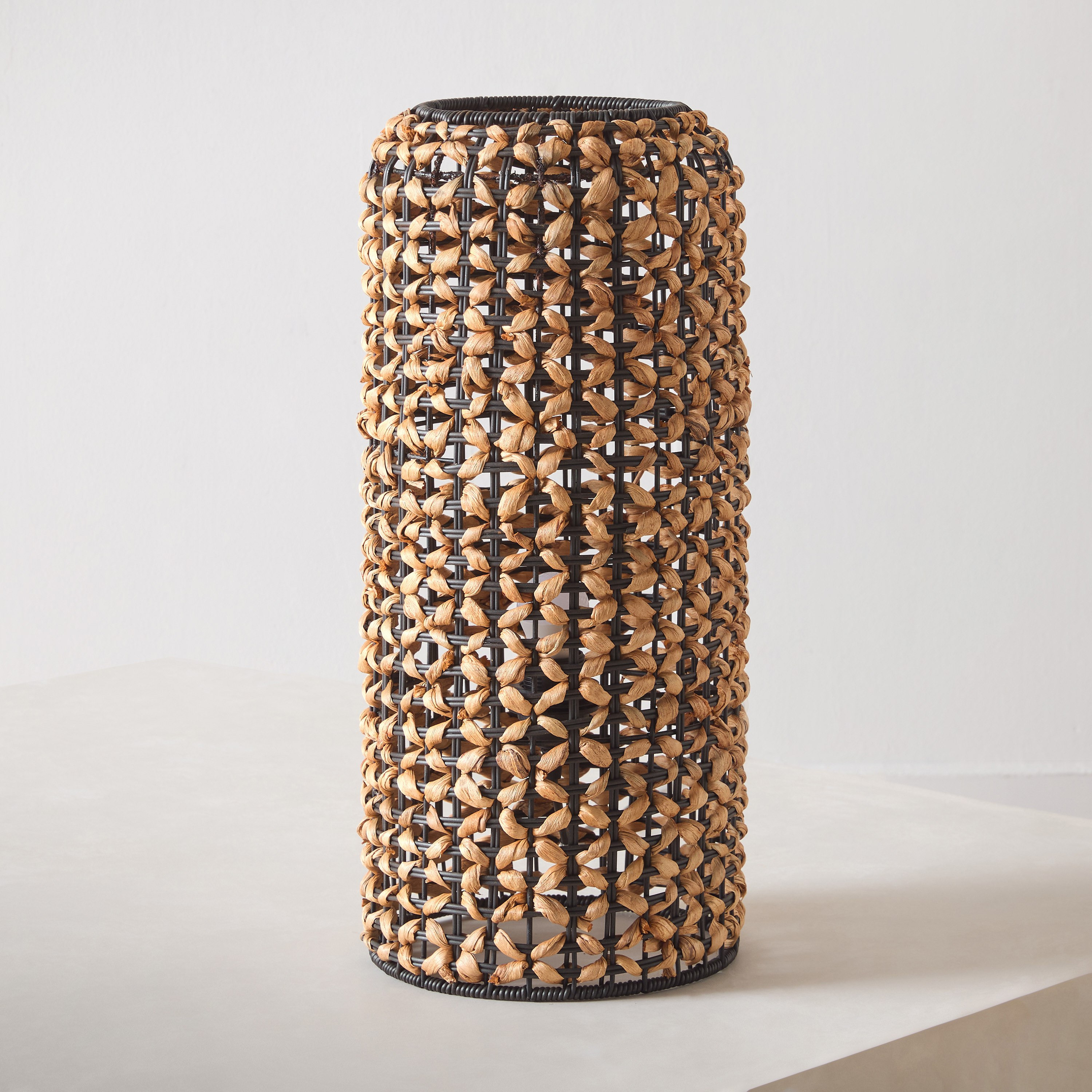مصباح أرضية مستدير واتر هياسينث من ناتشورال- 24x53 سم-hbxhomeware-hbxlivingroom-image-1