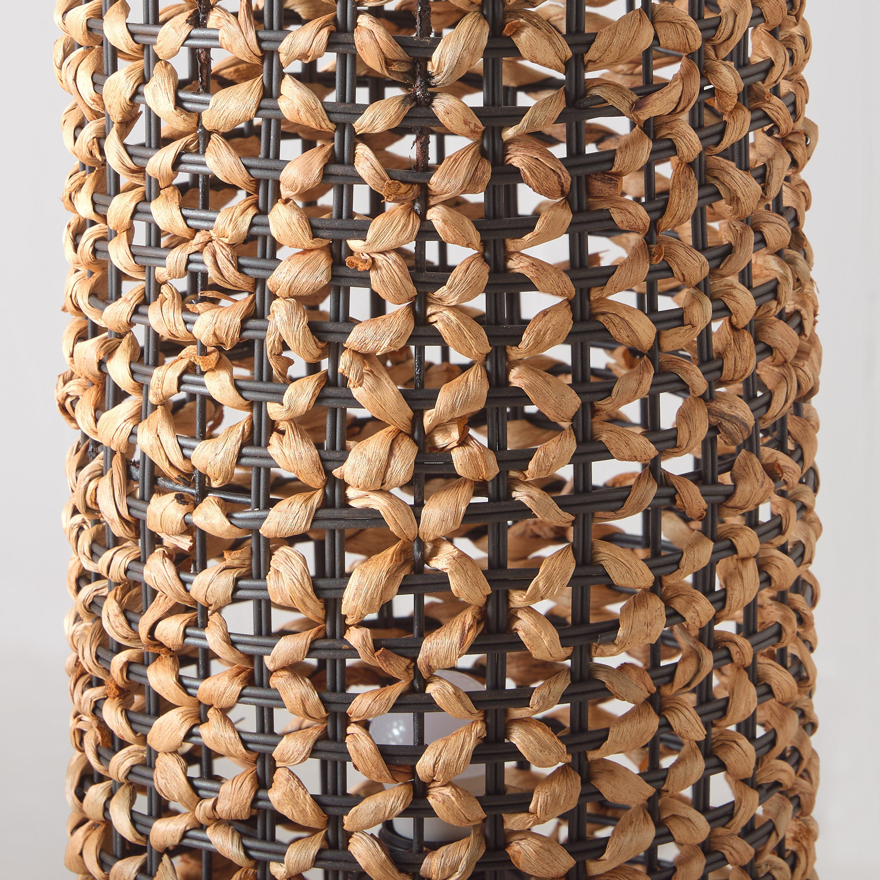 مصباح أرضية مستدير واتر هياسينث من ناتشورال- 24x53 سم-hbxhomeware-hbxlivingroom-image-3