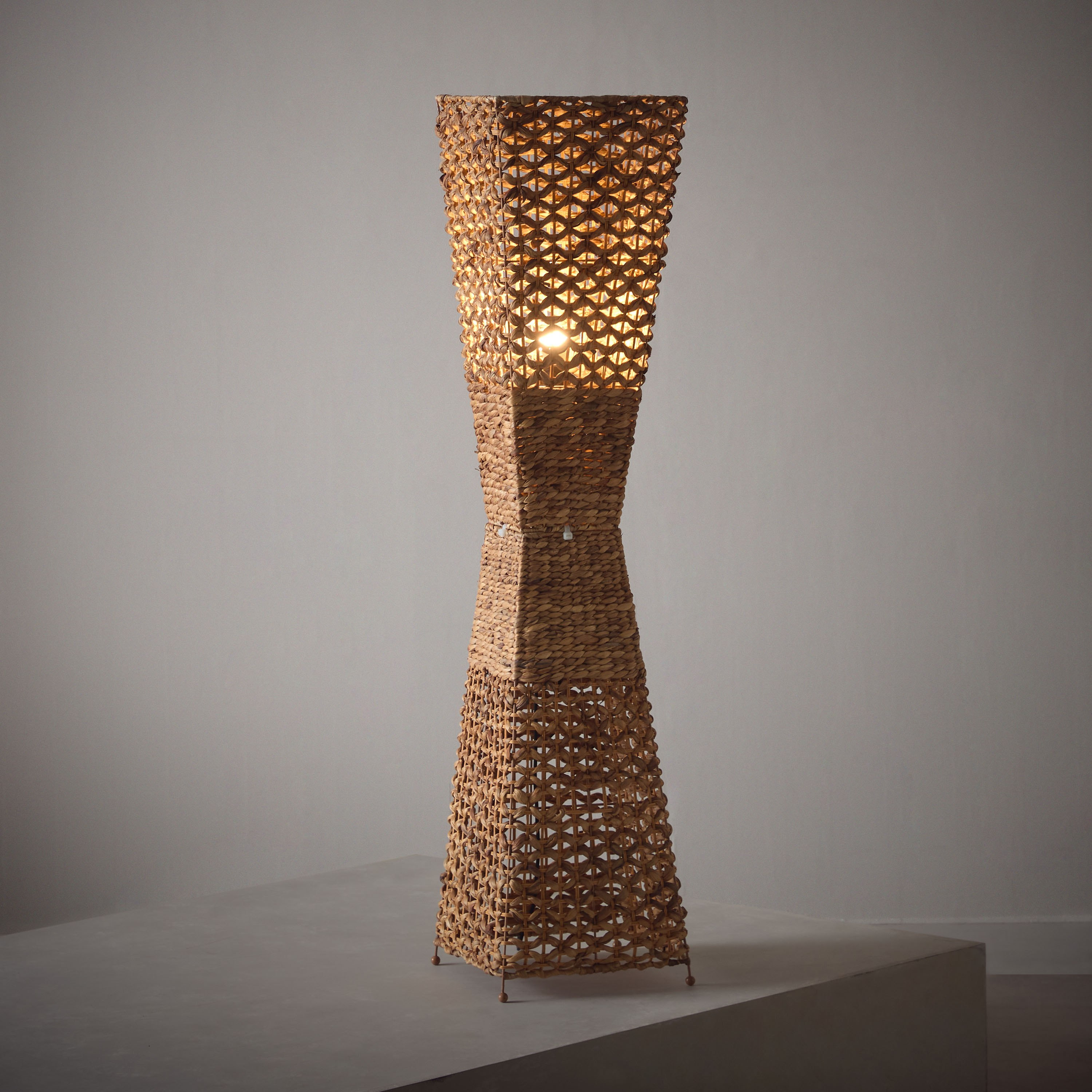 مصباح أرضية روطان وأعشاب بحرية مع كابل ولمبة E27 من ناتشورال- 29x130 سم-hbxhomeware-hbxlivingroom-image-2