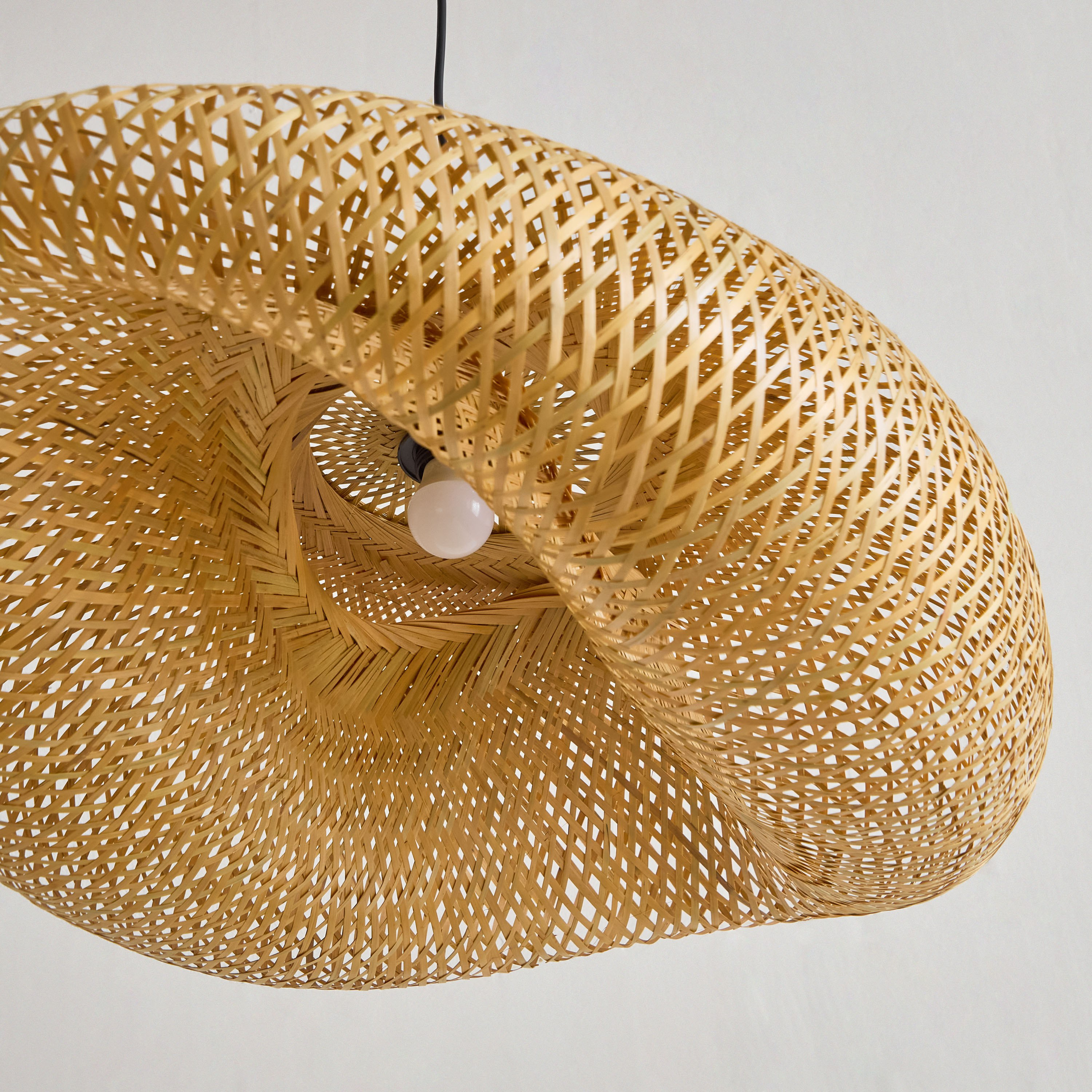 مصباح سقف معلق من الخيزران مع كابل من ناتشريل - 76x56x22 سم-hbxhomeware-hbxlivingroom-image-3