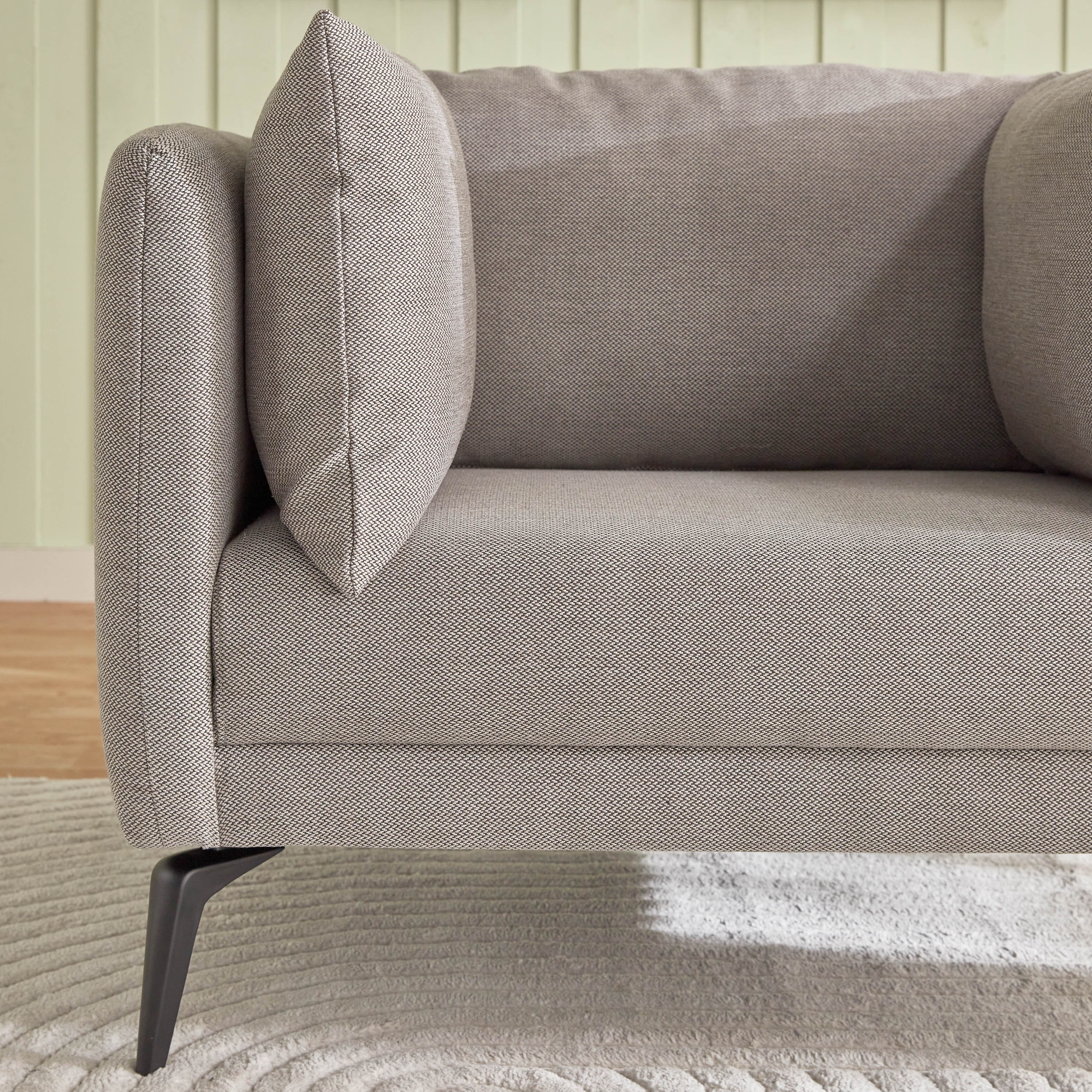 مقعد قماش بمساند ذراعين مع وسادتين من هاربر-hbxlivingroom-sofasandarmchairs-sofas-image-7