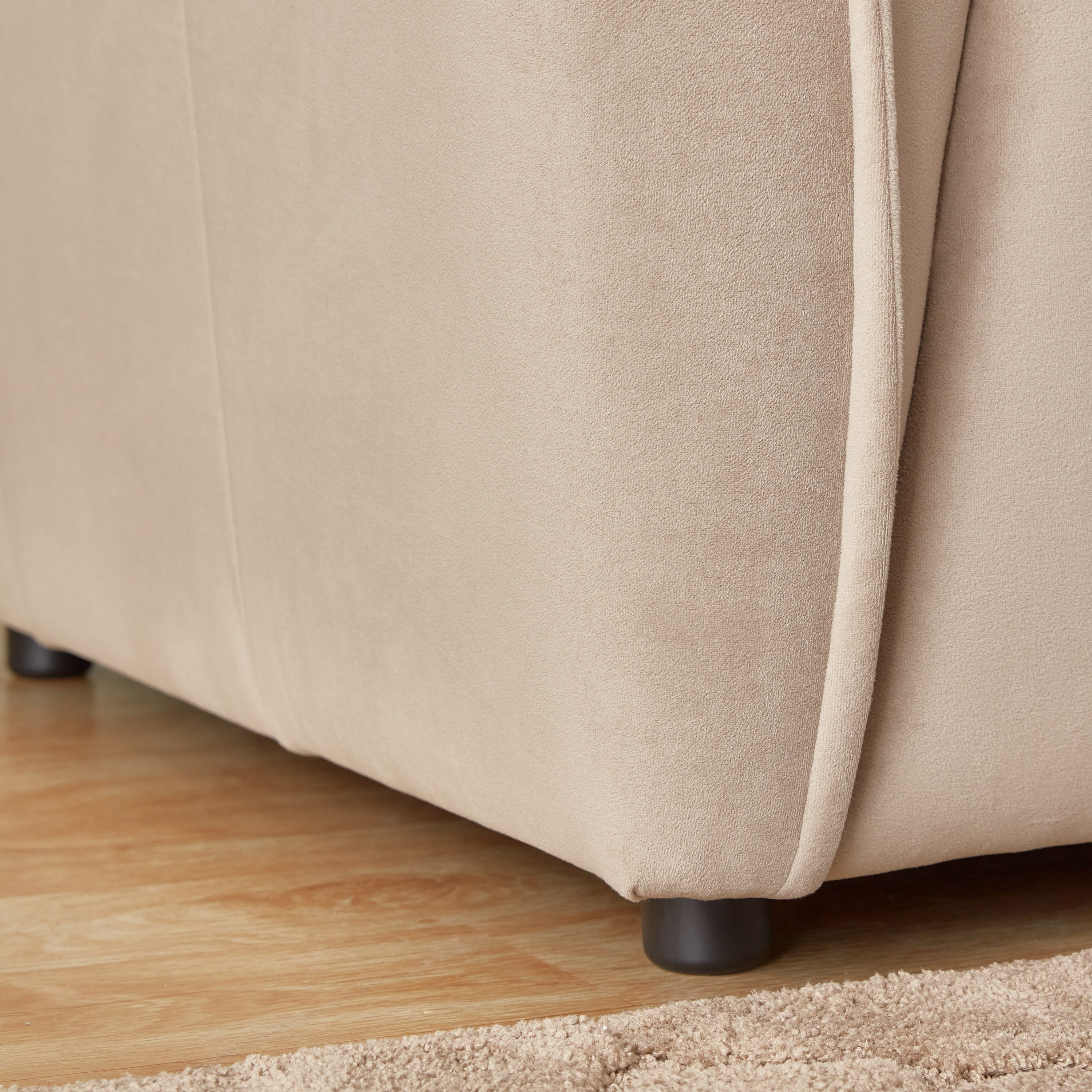 كنبة قماش مقعد بمساند من بولوجنا-hbxlivingroom-sofasandarmchairs-sofas-image-9