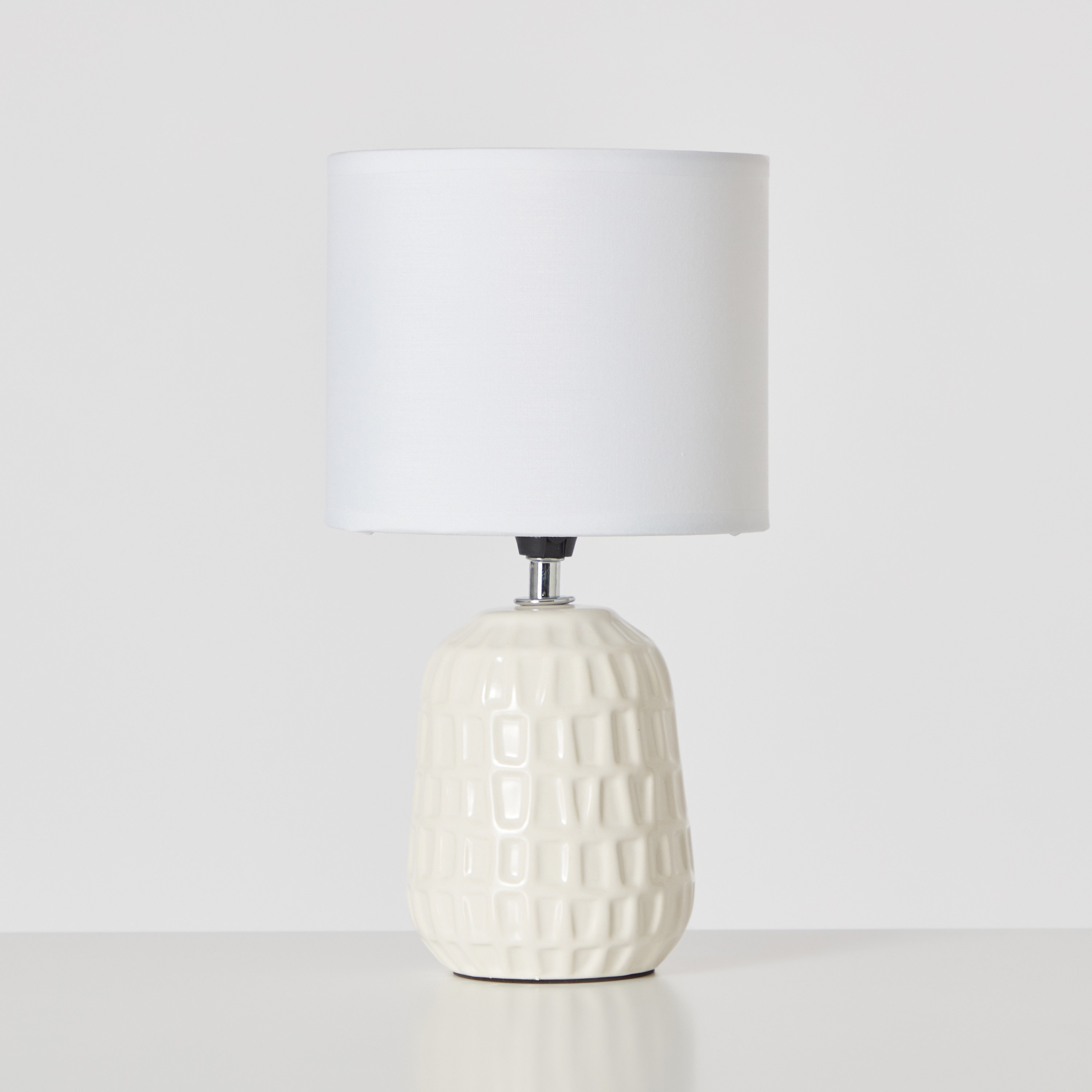 Caspian Ceramic Table Lamp - 17x17x31.5 cm-hbxlivingroom-lighting-tablelamps-image-6