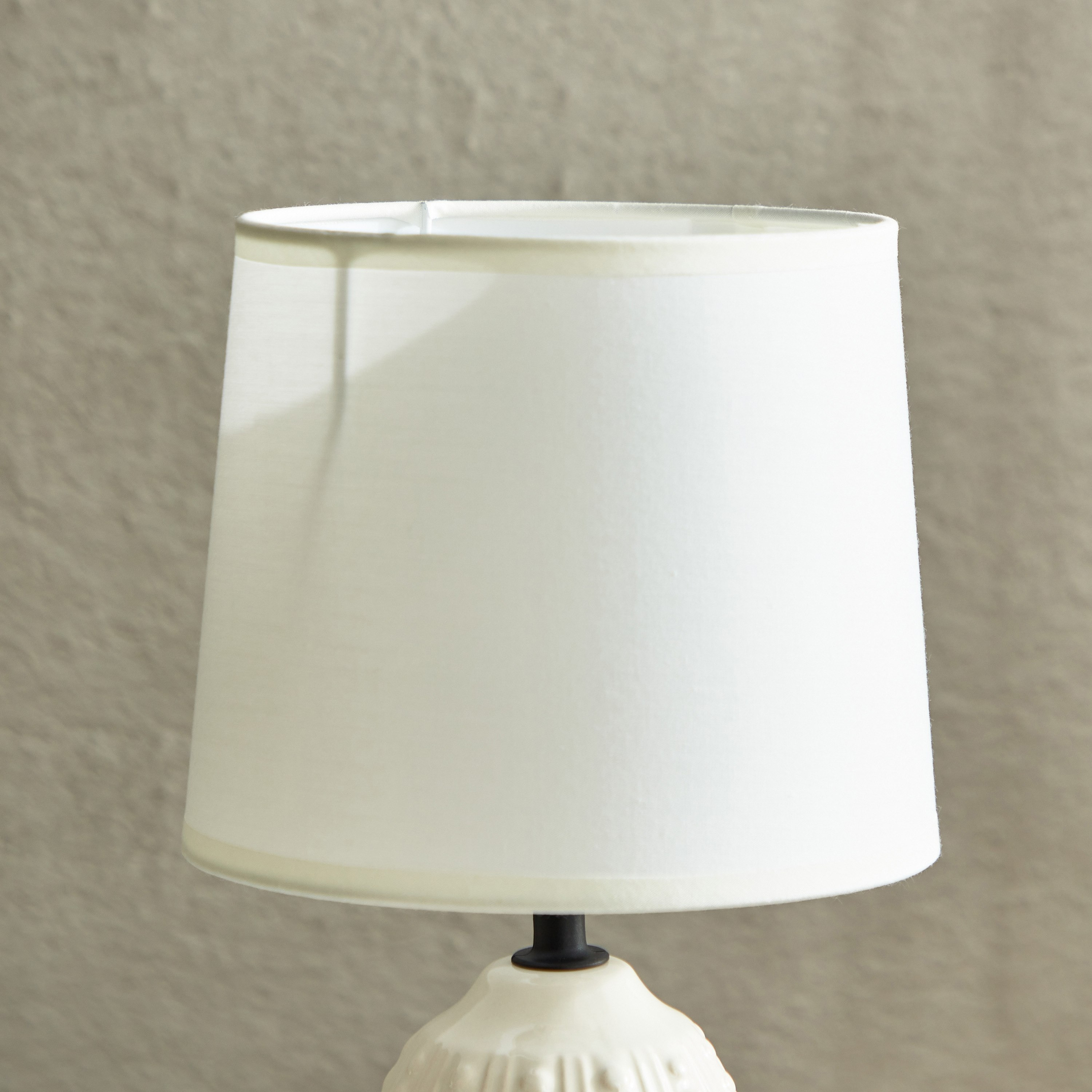 مصباح طاولة سيراميك من كاسبيان - 18x18x31 سم-hbxlivingroom-lighting-tablelamps-image-3