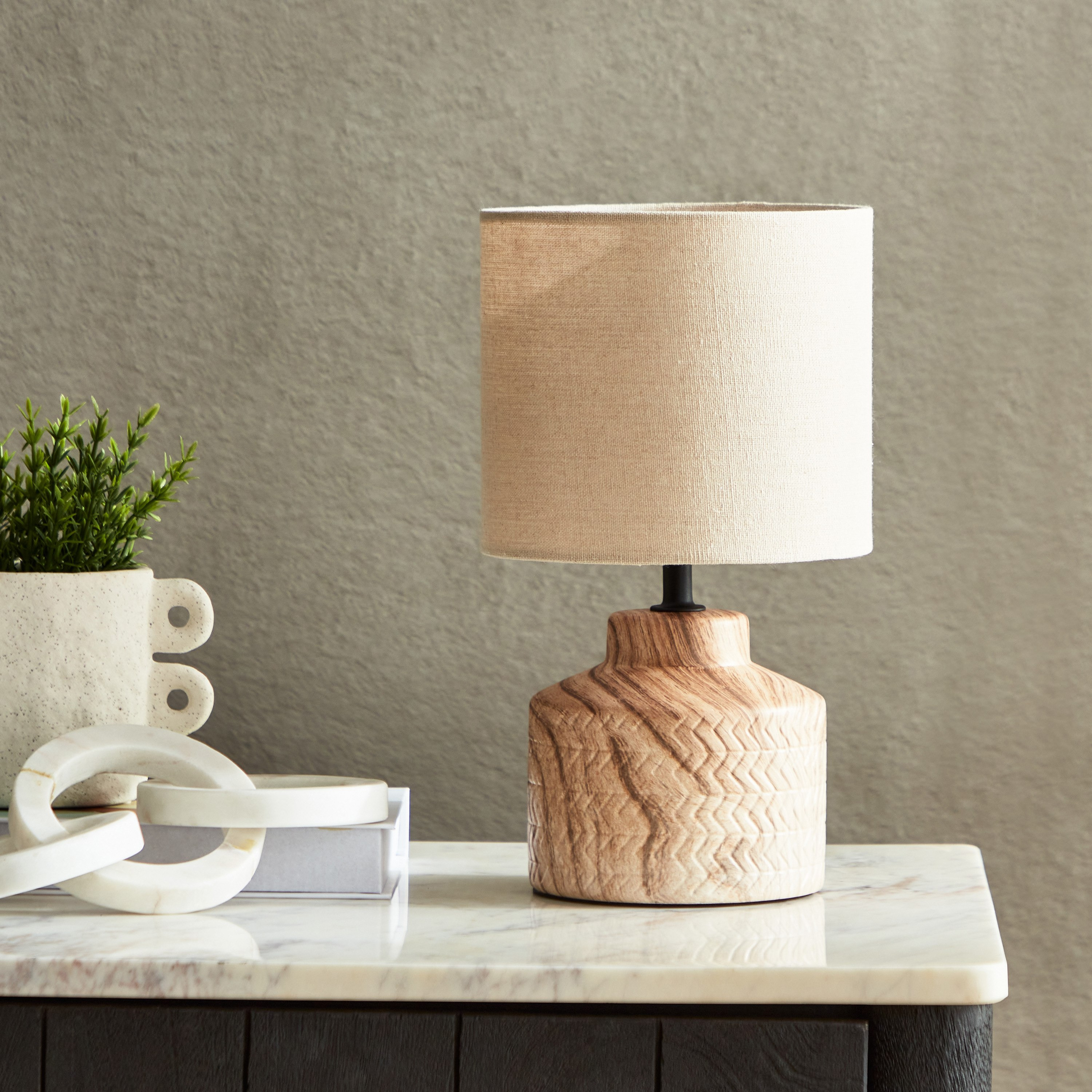 مصباح طاولة سيراميك بتشطيب خشبي من كاسبيان - 16x16x27.5 سم-hbxlivingroom-lighting-tablelamps-image-1