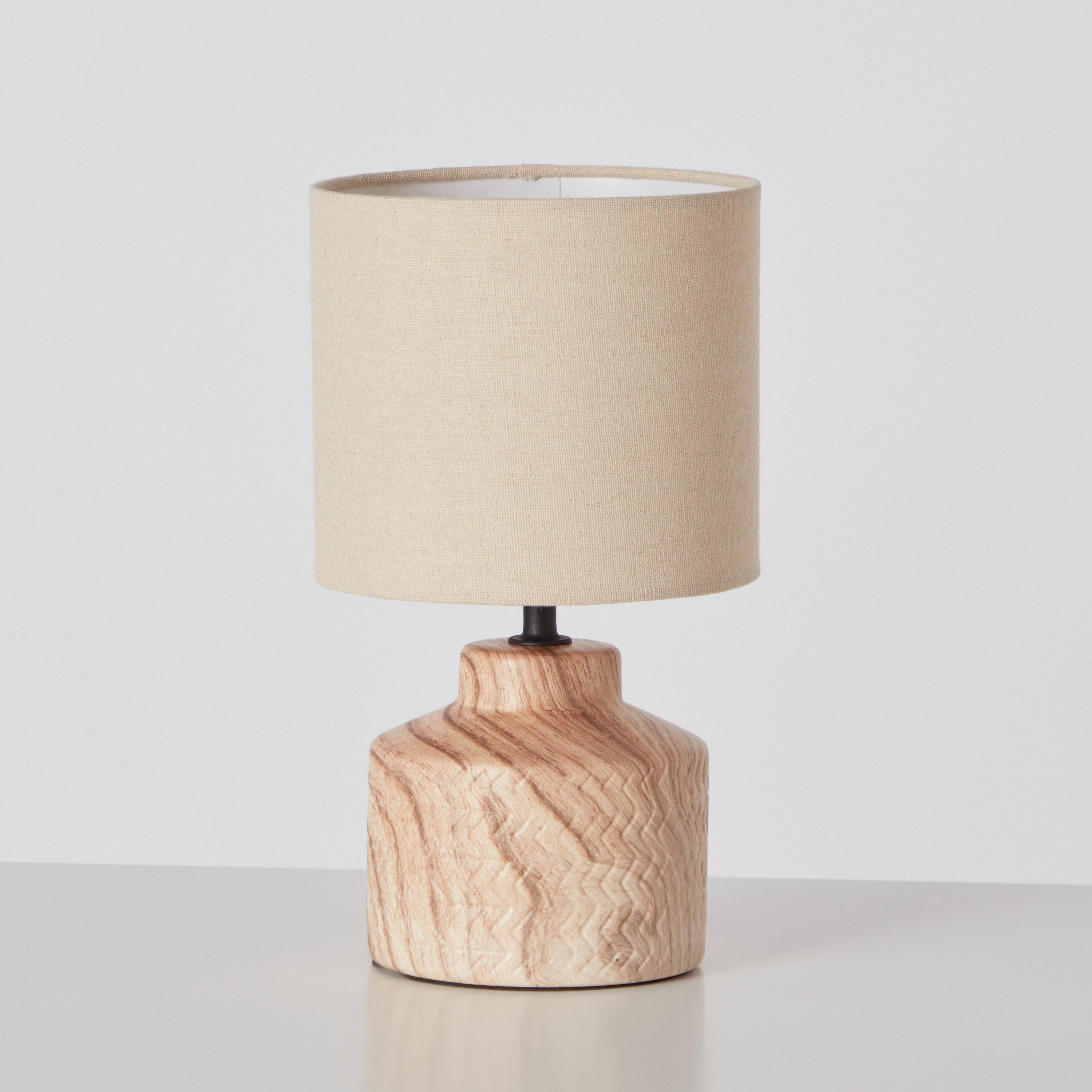 مصباح طاولة سيراميك بتشطيب خشبي من كاسبيان - 16x16x27.5 سم-hbxlivingroom-lighting-tablelamps-image-6