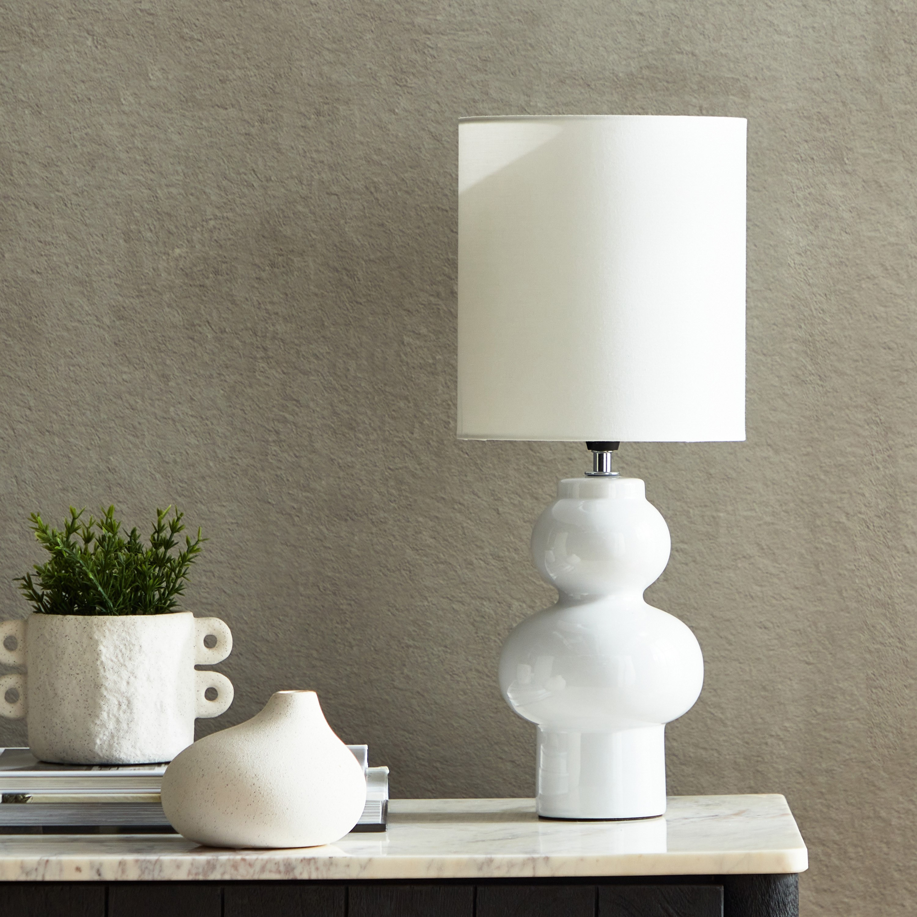 مصباح طاولة سيراميك من كاسبيان - 19x19x48 سم-hbxlivingroom-lighting-tablelamps-image-1