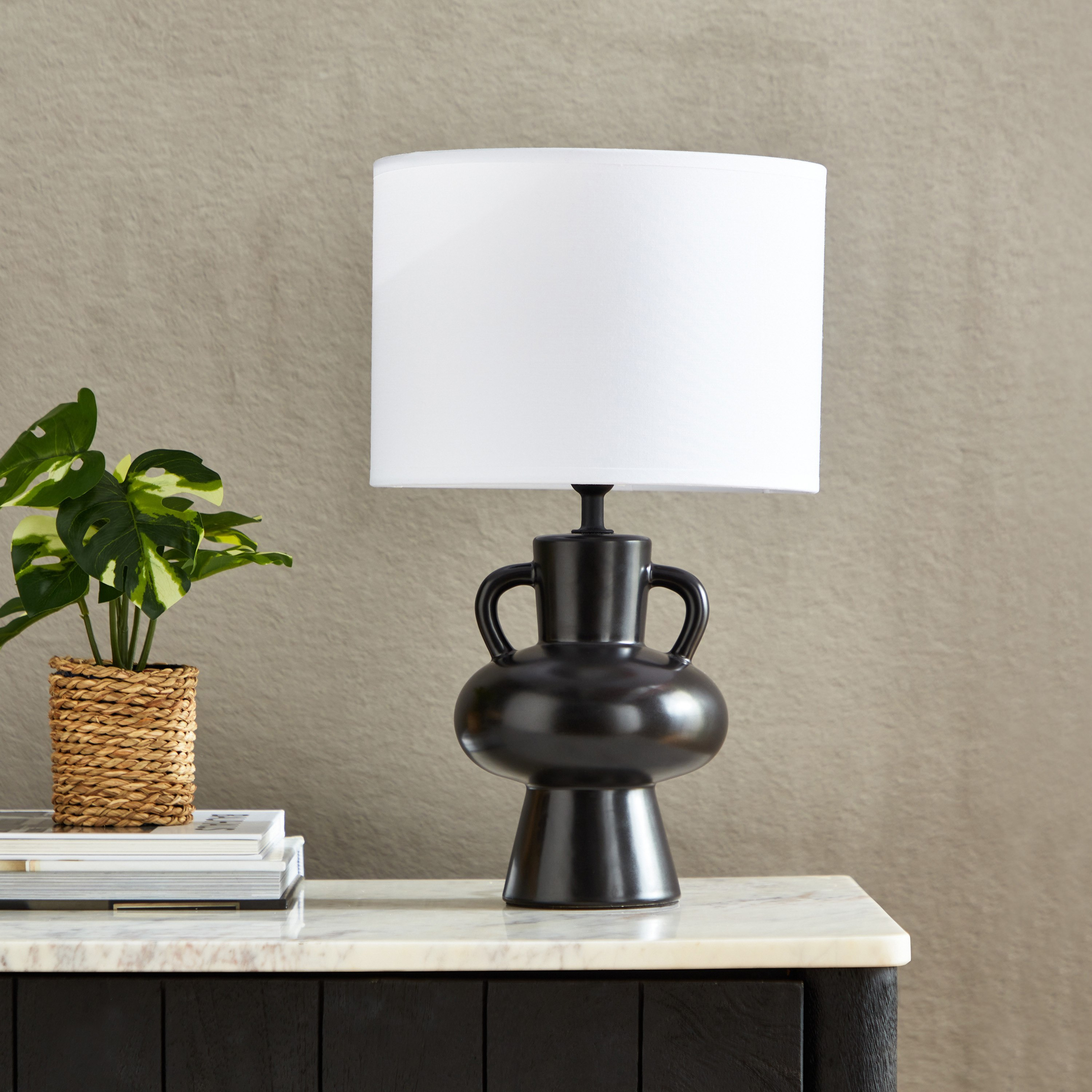 مصباح طاولة سيراميك من كاسبيان - 24x24x40 سم-hbxlivingroom-lighting-tablelamps-image-1