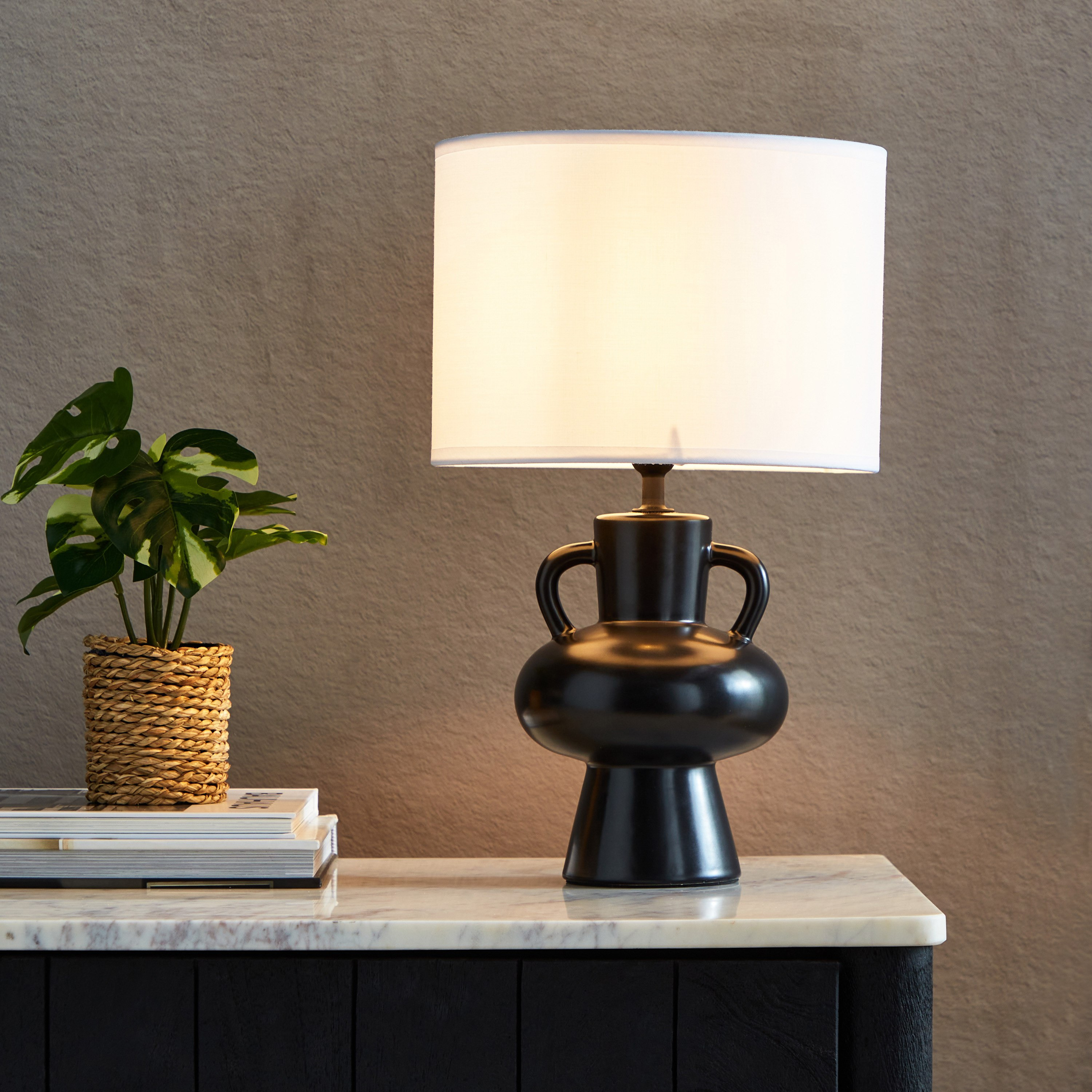 مصباح طاولة سيراميك من كاسبيان - 24x24x40 سم-hbxlivingroom-lighting-tablelamps-image-2