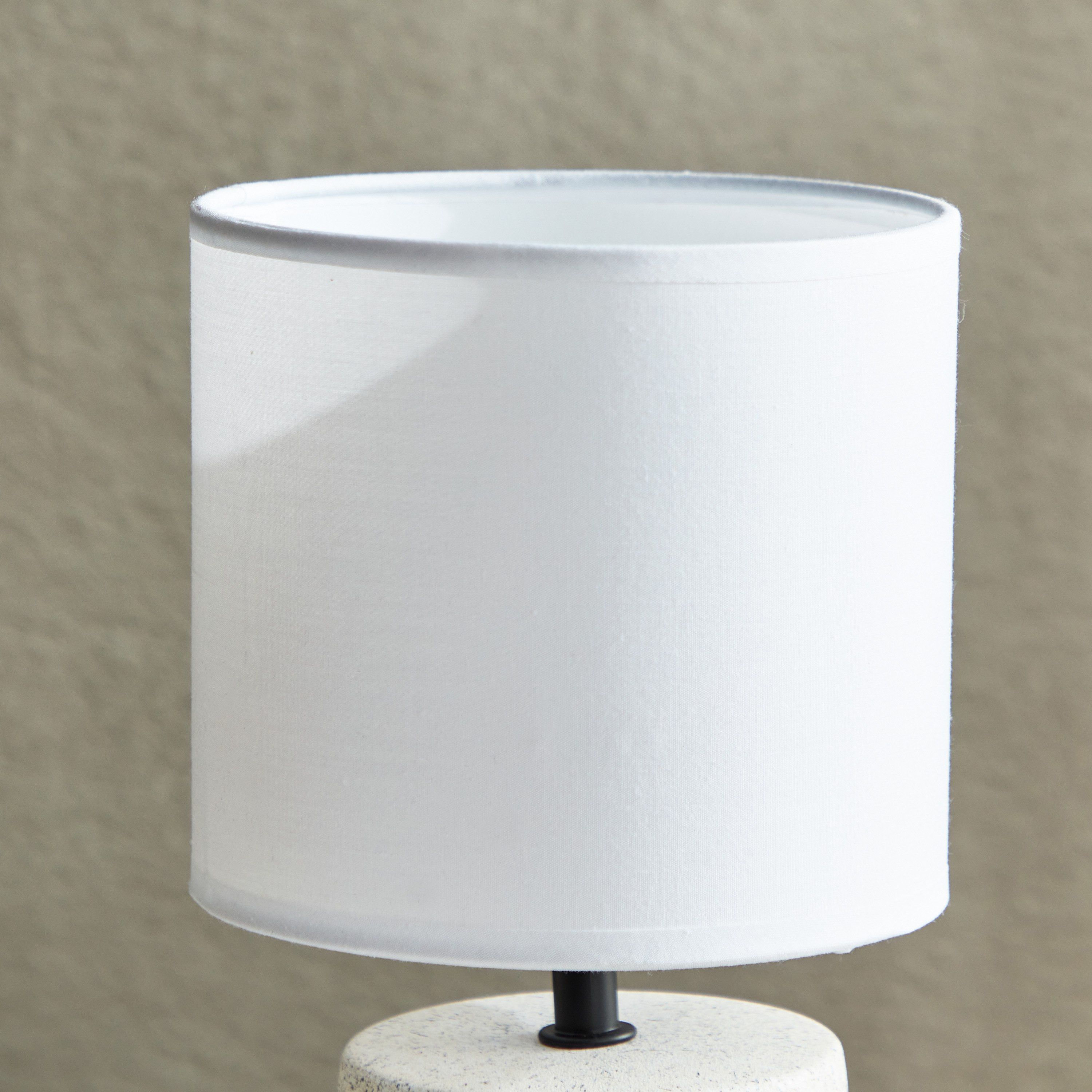مصباح أسمنتي من كاسبيان - 15x15x27.5 سم-hbxlivingroom-lighting-tablelamps-image-3