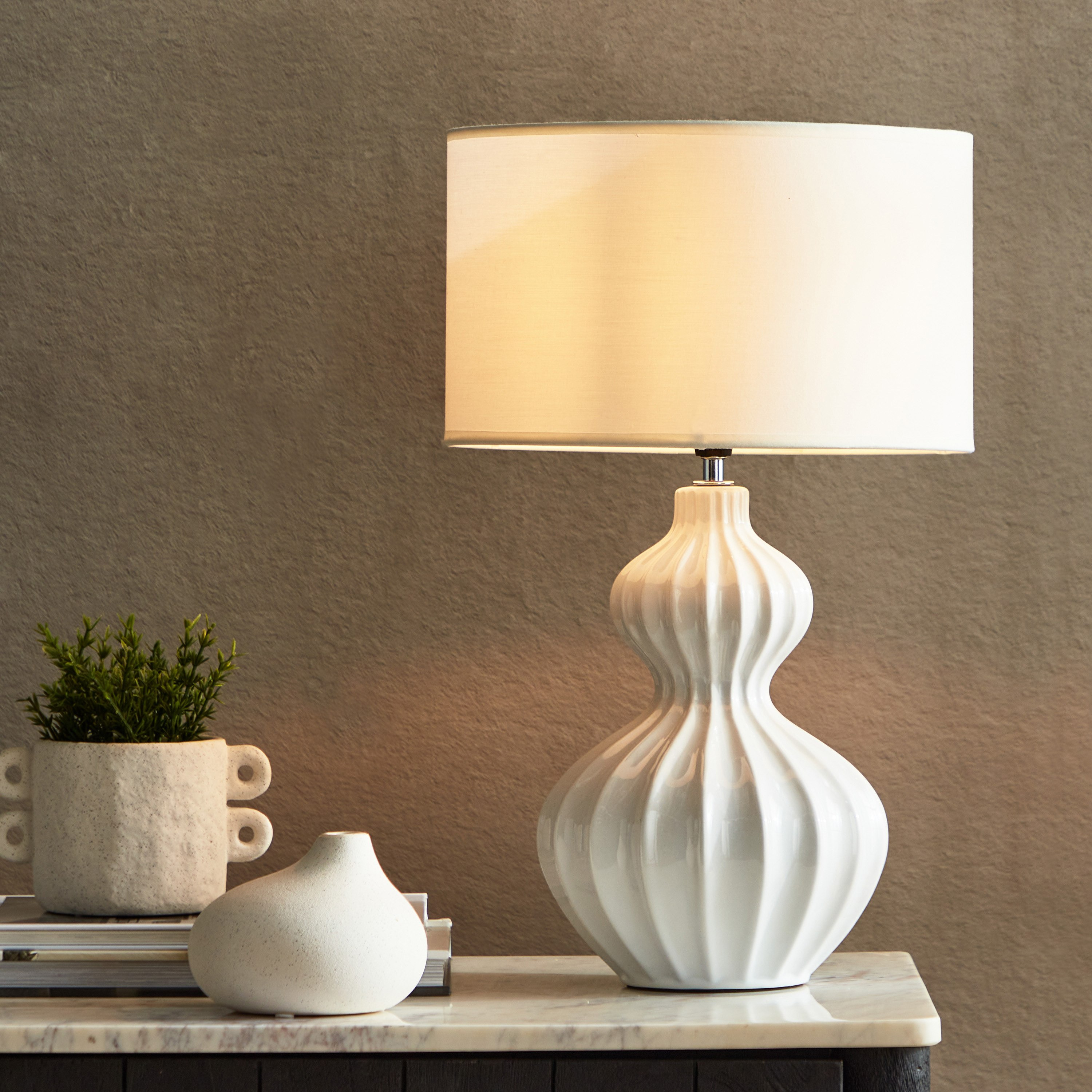 مصباح طاولة سيراميك من كاسبيان - 30x30x48 سم-hbxlivingroom-lighting-tablelamps-image-2