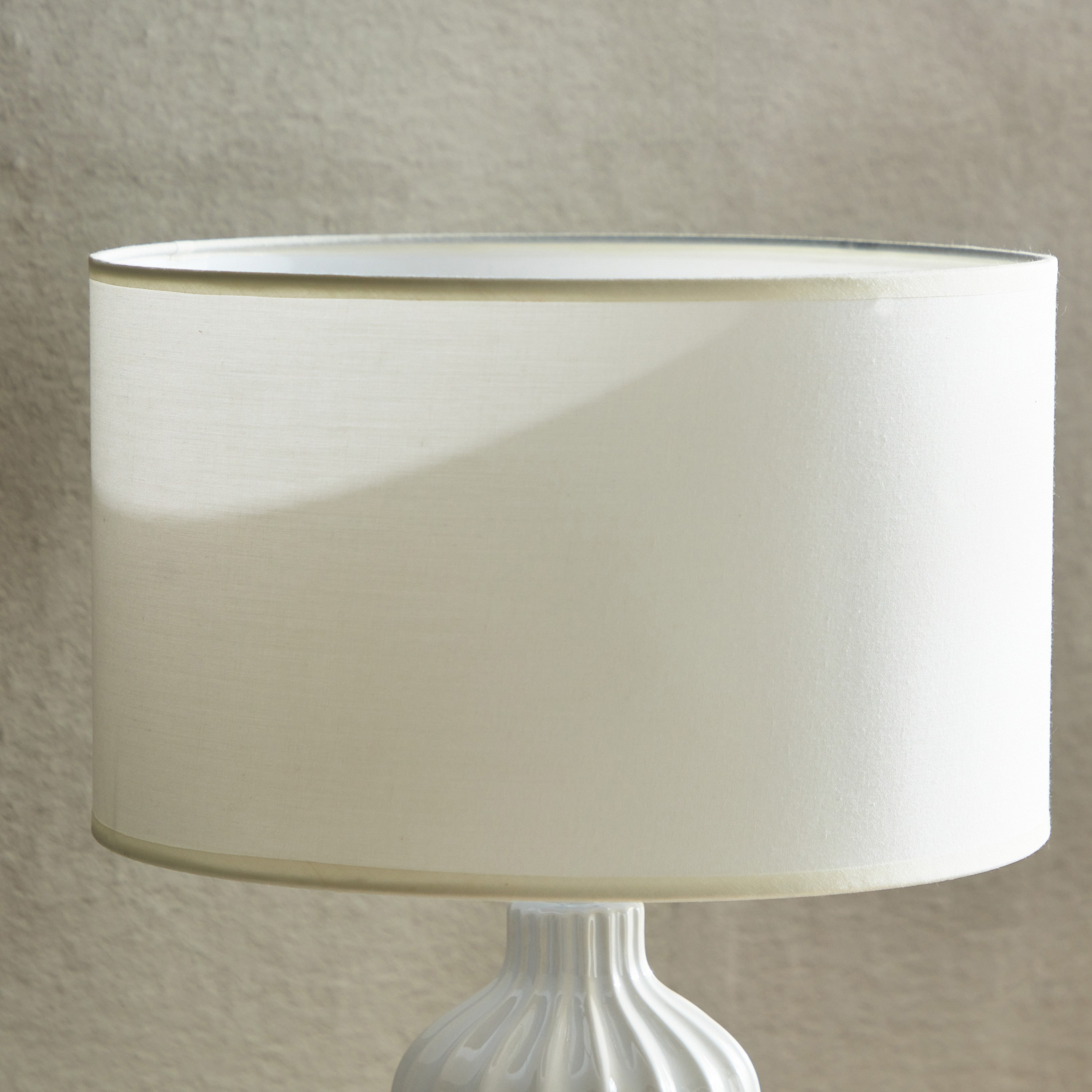 مصباح طاولة سيراميك من كاسبيان - 30x30x48 سم-hbxlivingroom-lighting-tablelamps-image-3