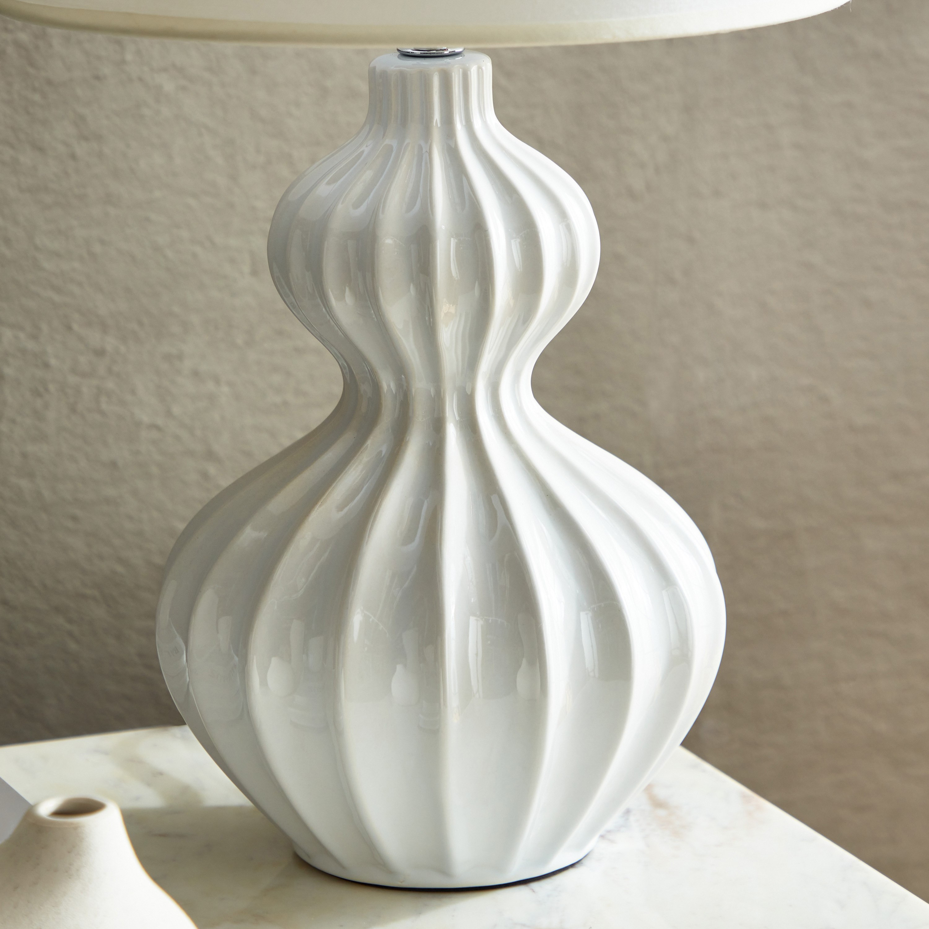 مصباح طاولة سيراميك من كاسبيان - 30x30x48 سم-hbxlivingroom-lighting-tablelamps-image-4