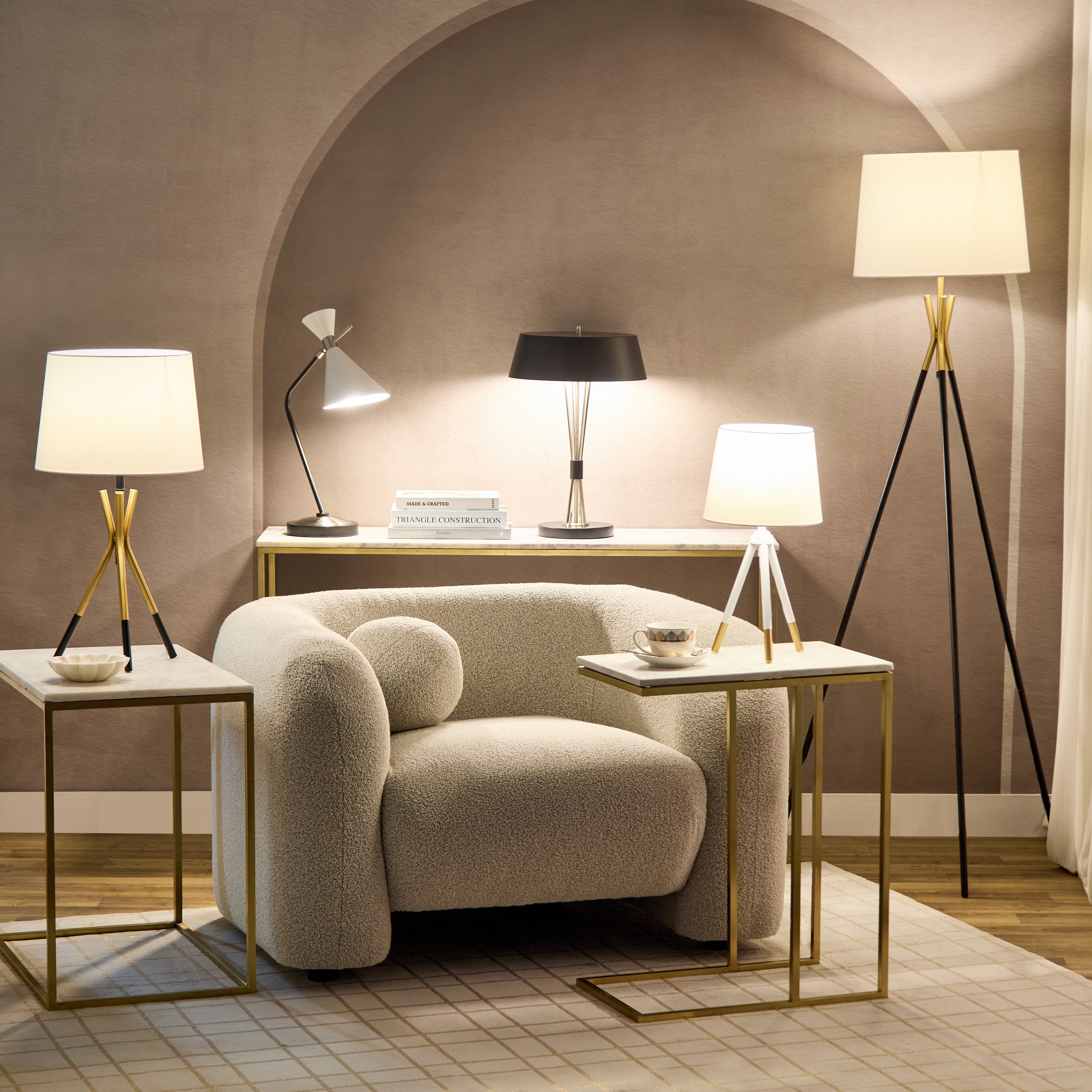 مصباح طاولة معدن ثلاثي القوائم من مارشيا- 23x43 سم-hbxlivingroom-lighting-tablelamps-image-4