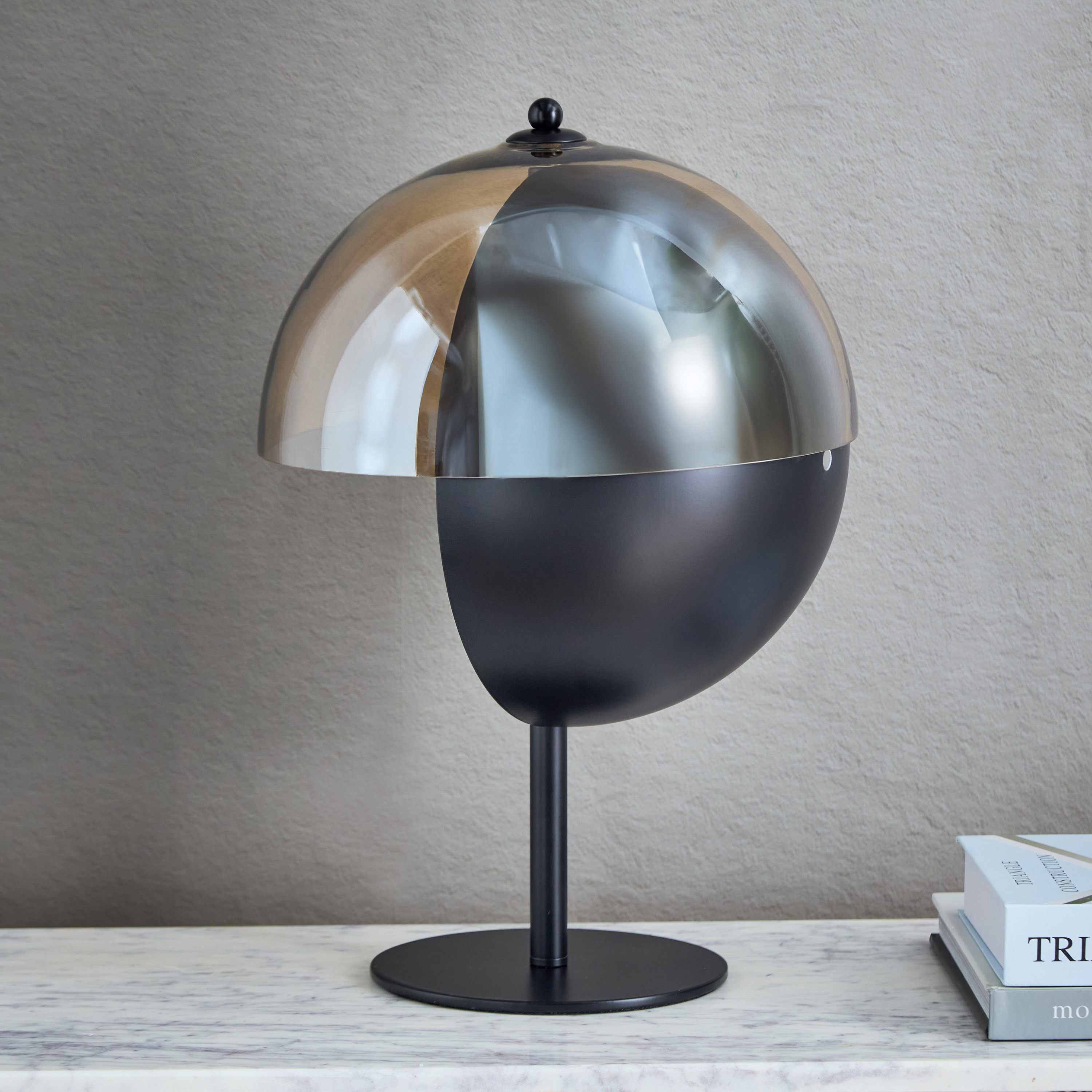 مصباح طاولة زجاج ومعدن من ماريشا - 30x44 سم-hbxlivingroom-lighting-tablelamps-image-1