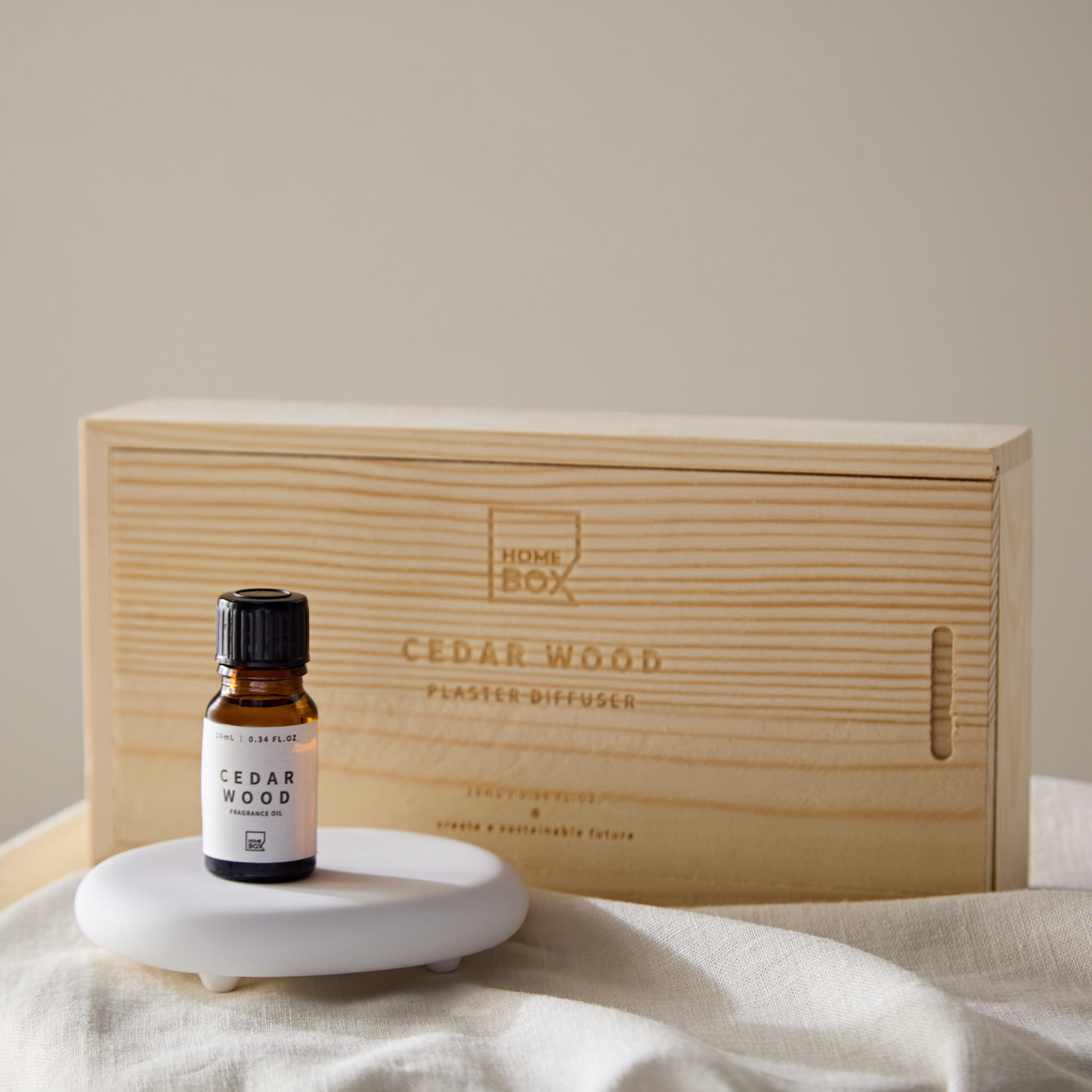 Eden Cedar Wood Fragrance Oil with Tray in Wooden Box Set - 10 ml-hbxhomeware-hbxdecorandfurnishings-image-1