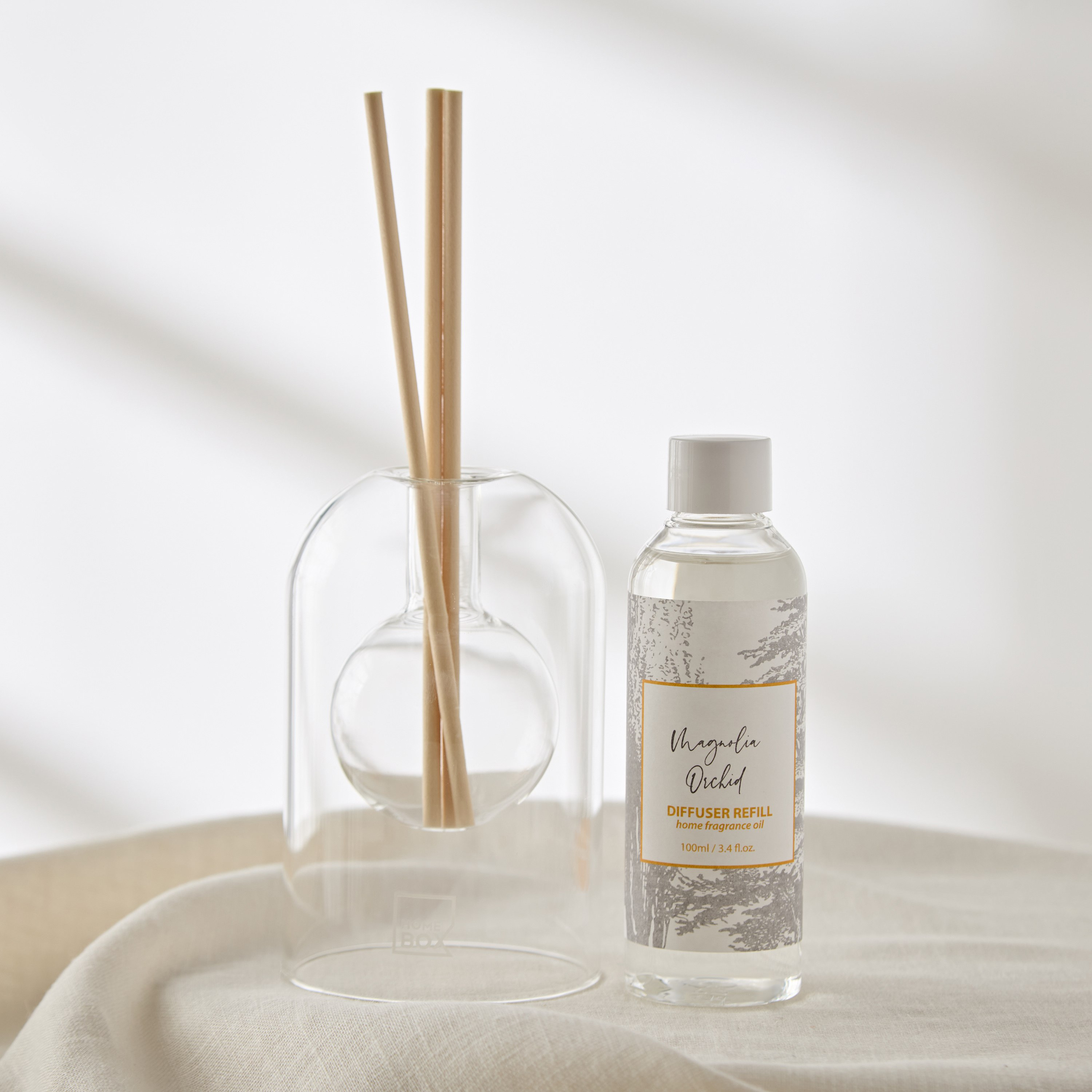 Eden 2-Piece Magnolia Orchid Reed Diffuser and Refill Oil Set with Glass Jar - 100 ml-hbxbedroom-homefragrance-diffusers-image-1