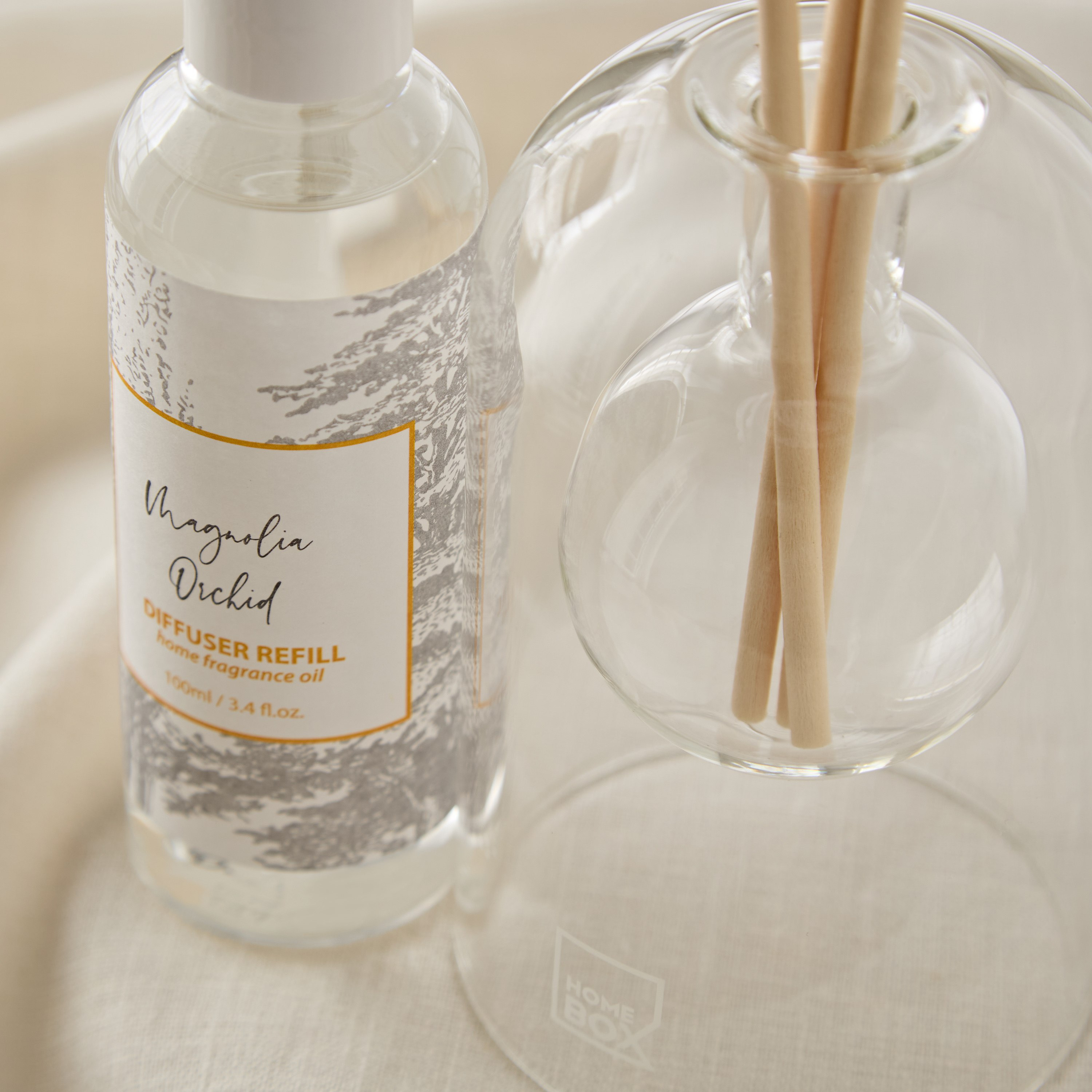 Eden 2-Piece Magnolia Orchid Reed Diffuser and Refill Oil Set with Glass Jar - 100 ml-hbxbedroom-homefragrance-diffusers-image-2