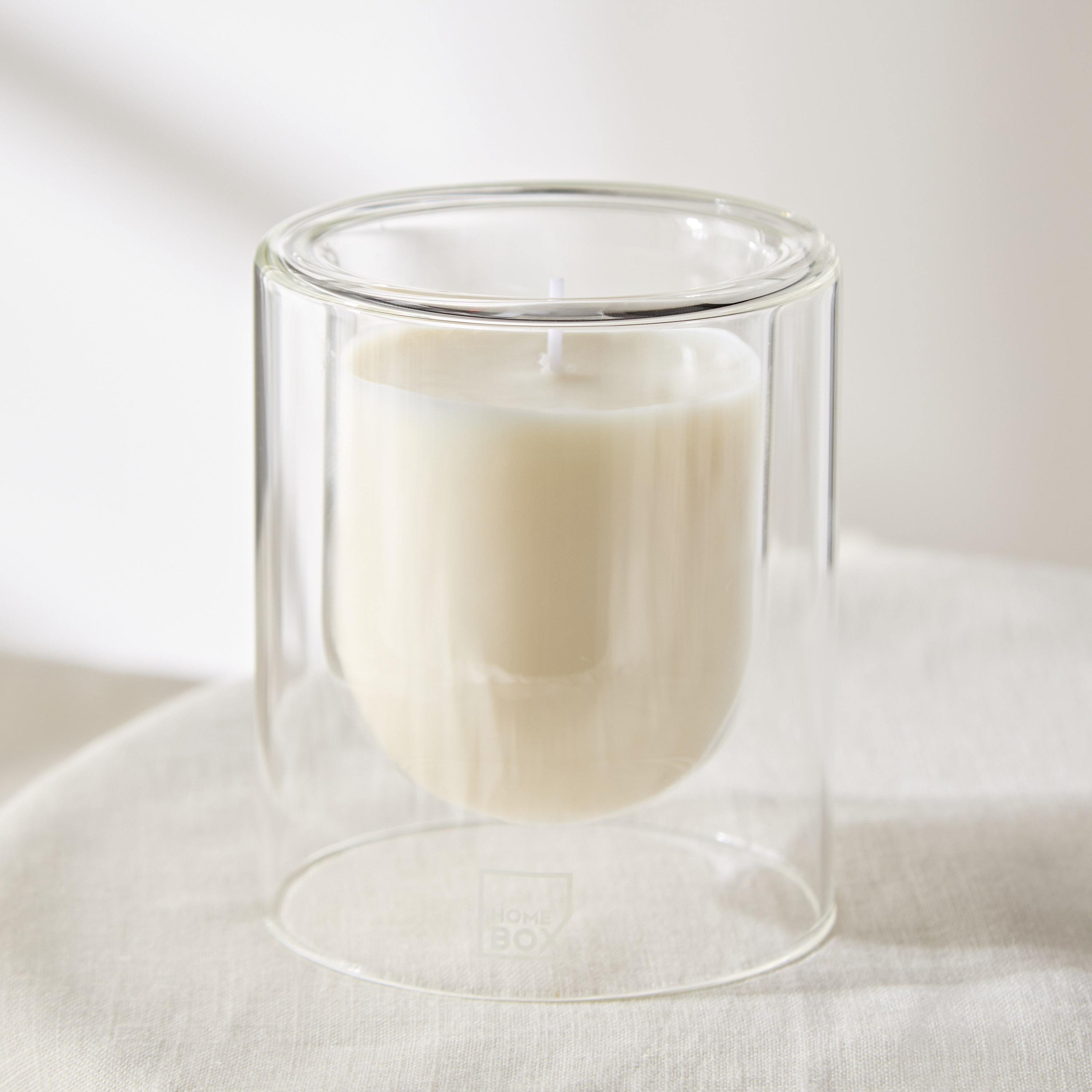 جرة شموع زجاجية سوبر لينين من إيدن - 150 جم-hbxlivingroom-decorandaccessories-candles-image-1