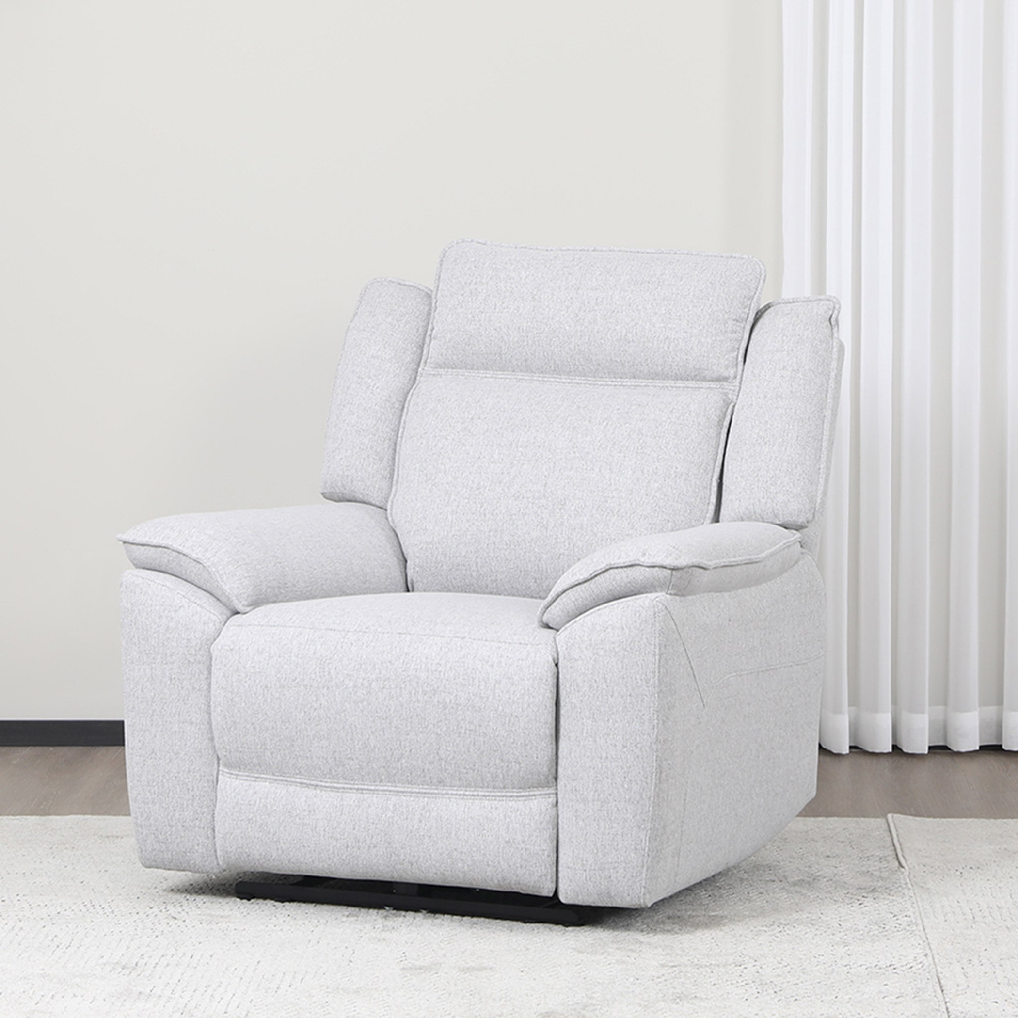 كرسي استرخاء قماش بمساند ذراعين قابل للضبط بالطاقة الكهربائية من أوريم-hbxfurniture-sofasandarmchairs-reclinersofas-image-1