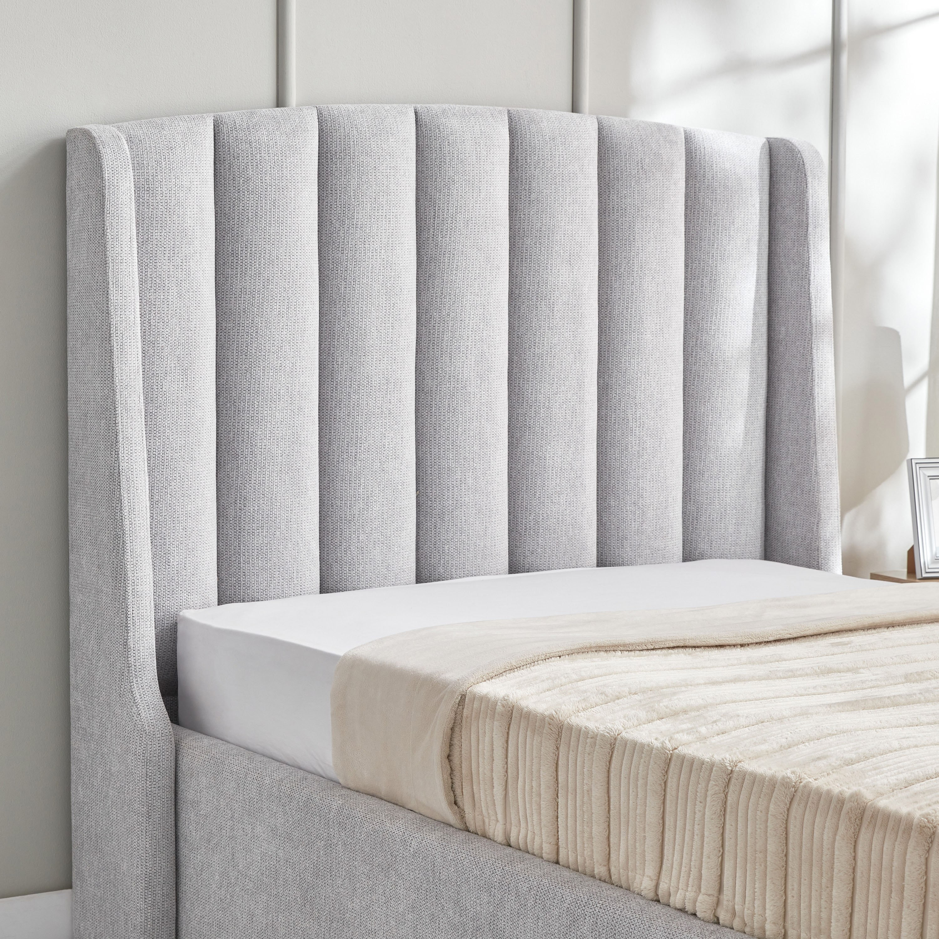Movo Maine Lewis Hydraulic Storage Twin Upholstered Bed - 120x200 cm-hbxbedroom-bedsandbedsets-upholsteredbeds-twin-image-3