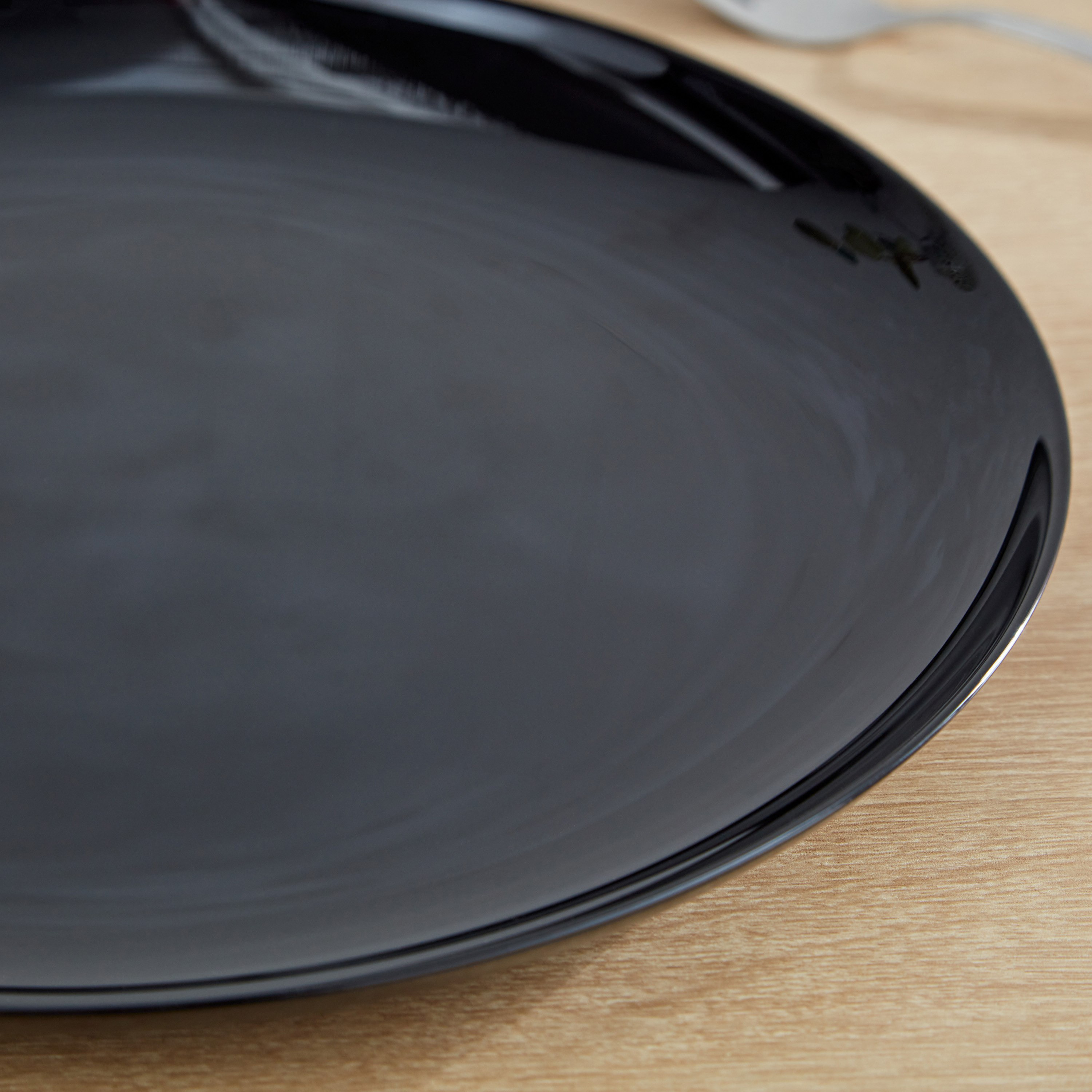 صحن بيتزا فريندز تايم من لومينارك - 32 سم-hbxdecorandfurnishings-tabletop-crockery-image-3